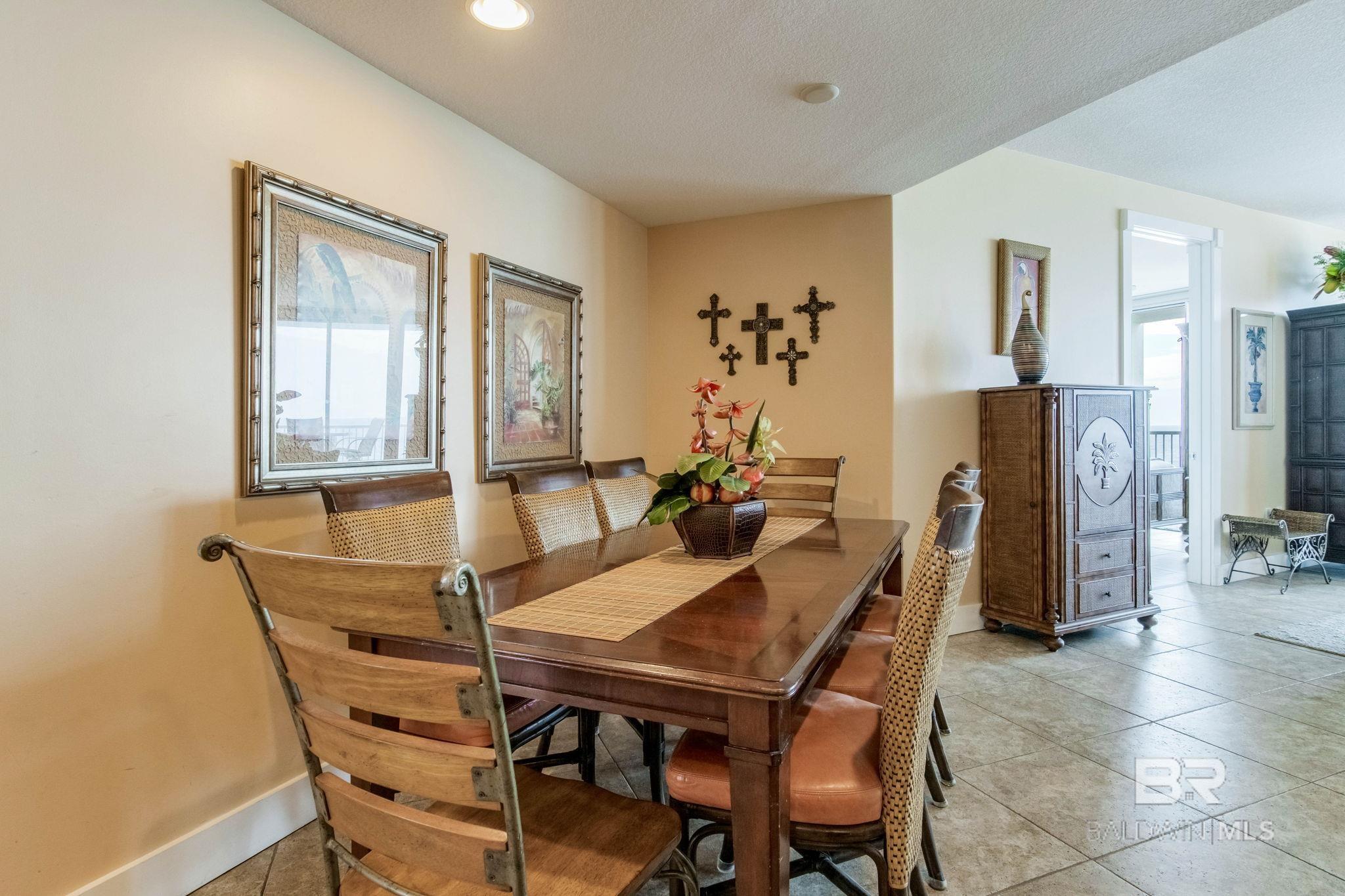 521 W Beach Boulevard 702