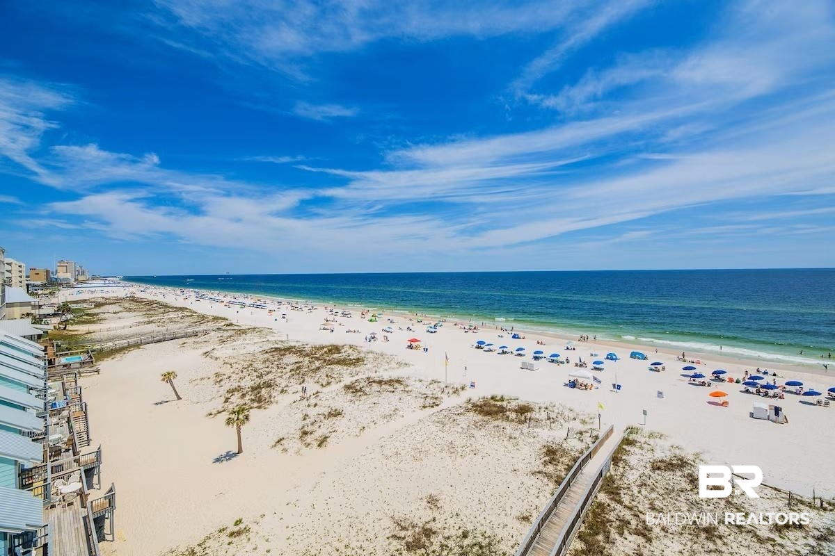 521 W Beach Boulevard 702
