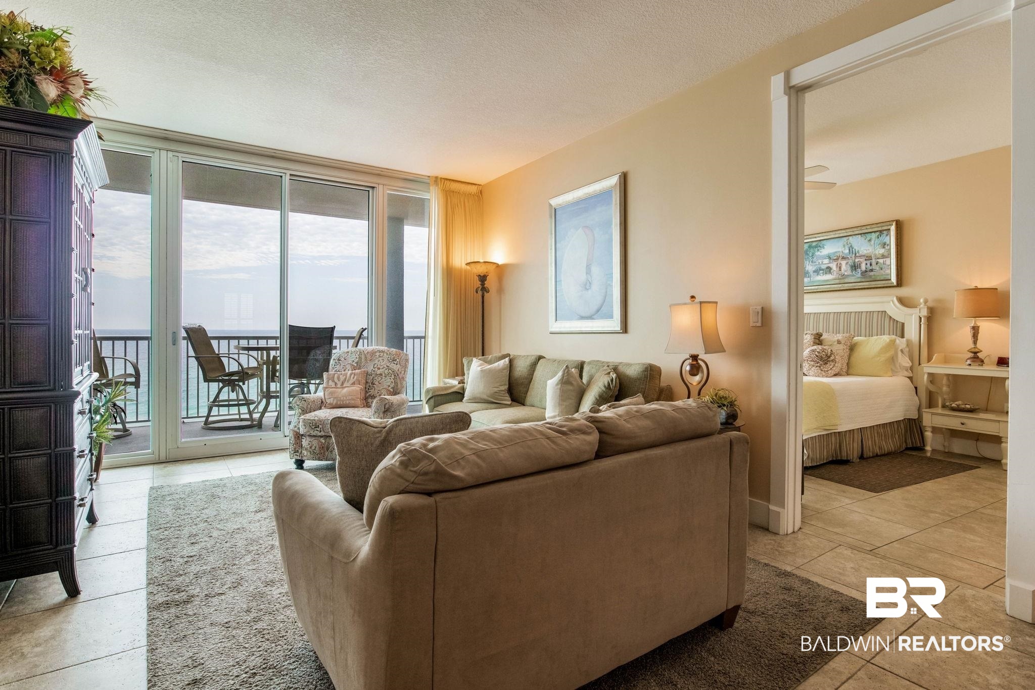 521 W Beach Boulevard 702