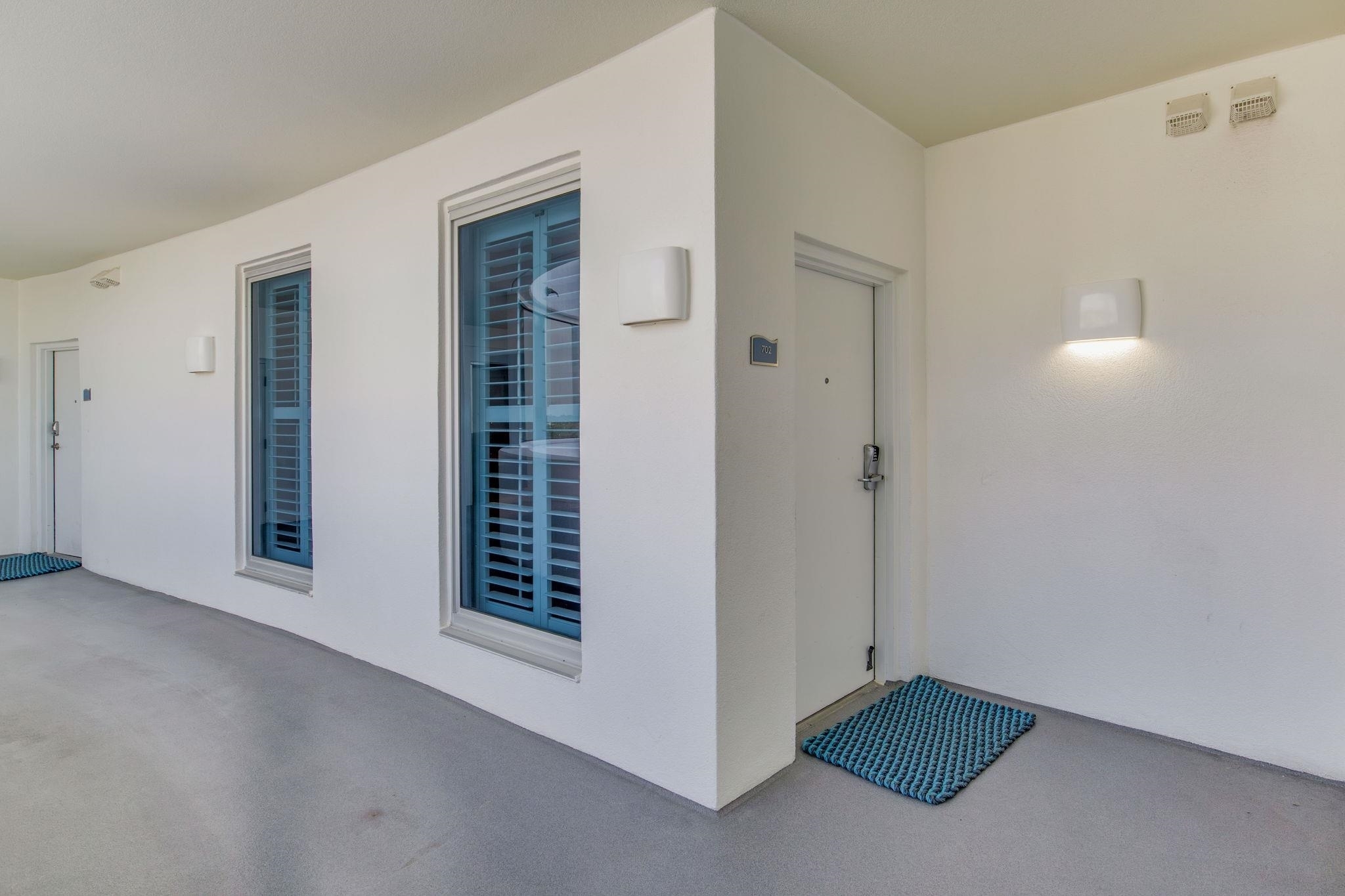 521 W Beach Boulevard 702