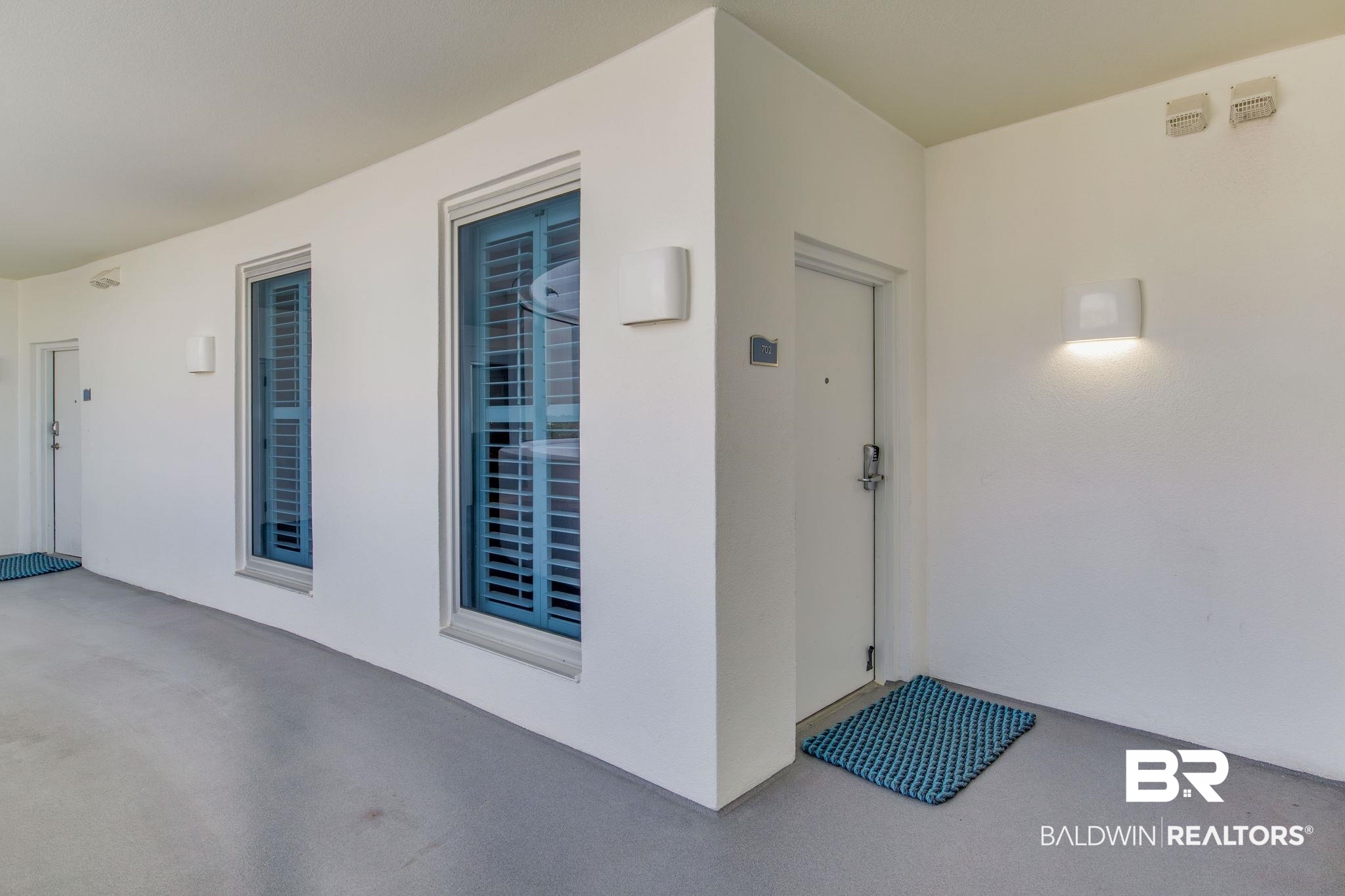 521 W Beach Boulevard 702