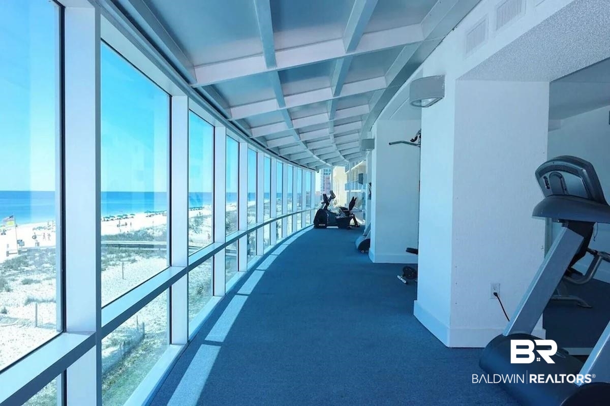 521 W Beach Boulevard 702