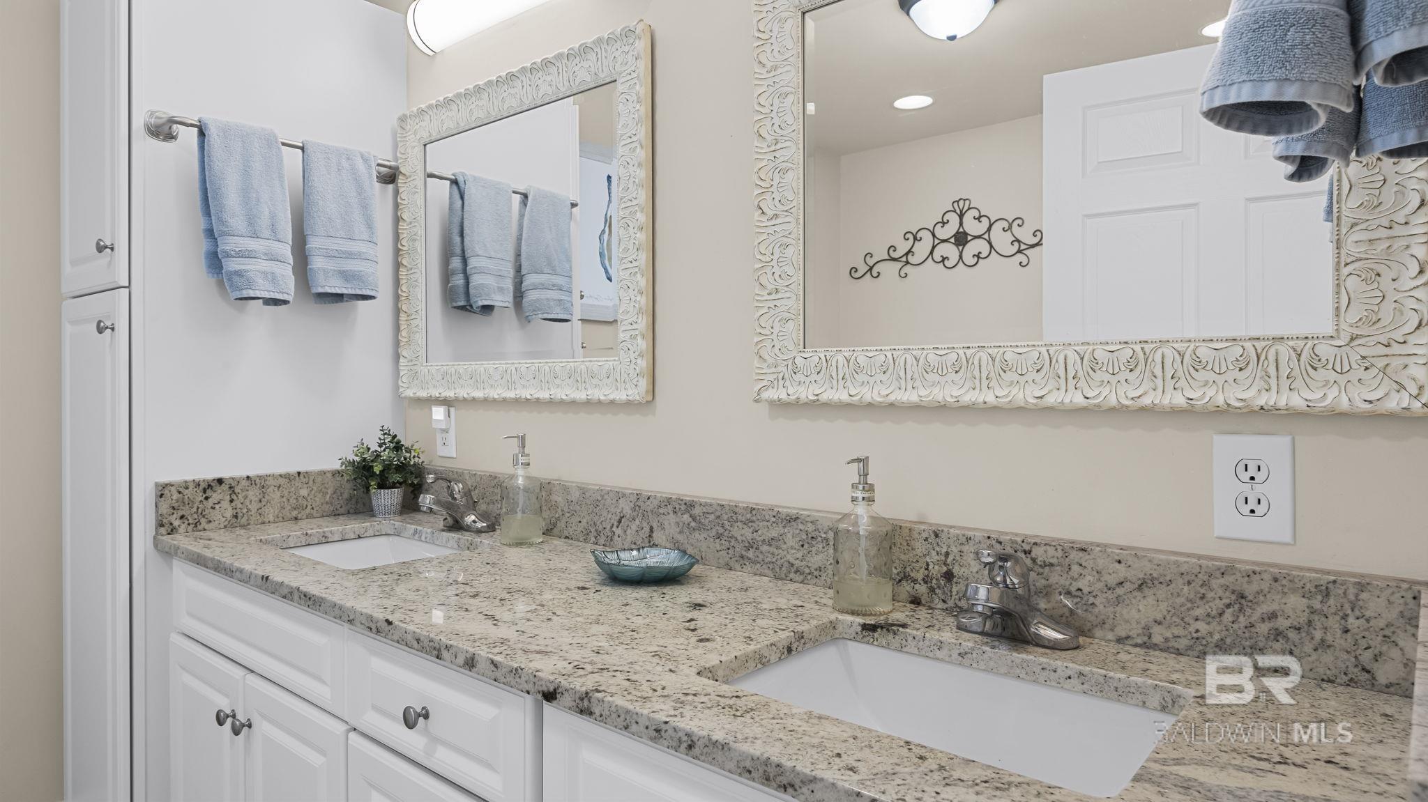 27580 E Canal Road 1526