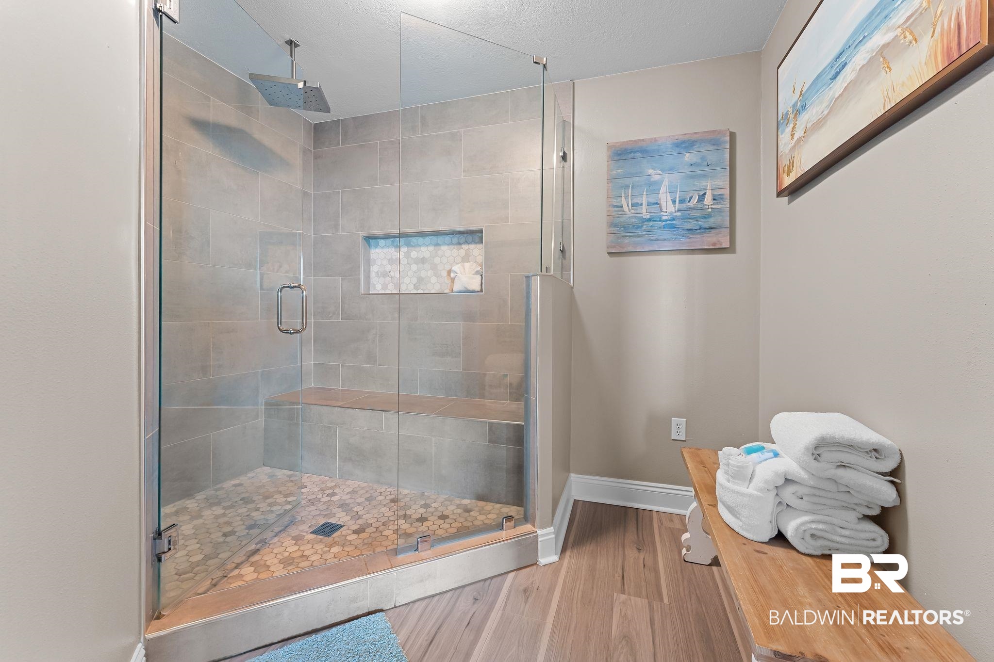 455 E Beach Boulevard 201