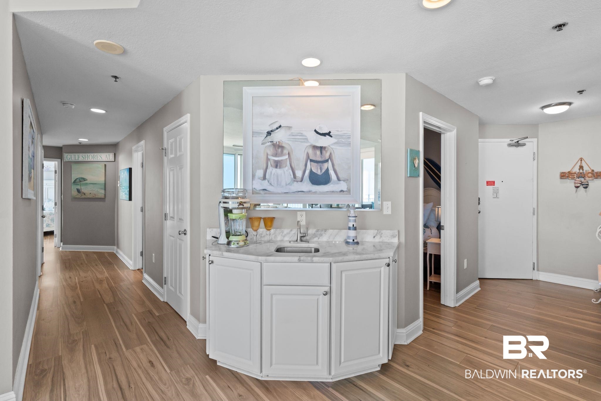 455 E Beach Boulevard 201