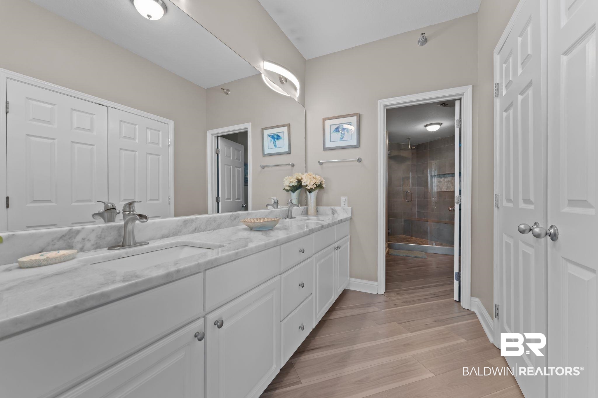 455 E Beach Boulevard 201