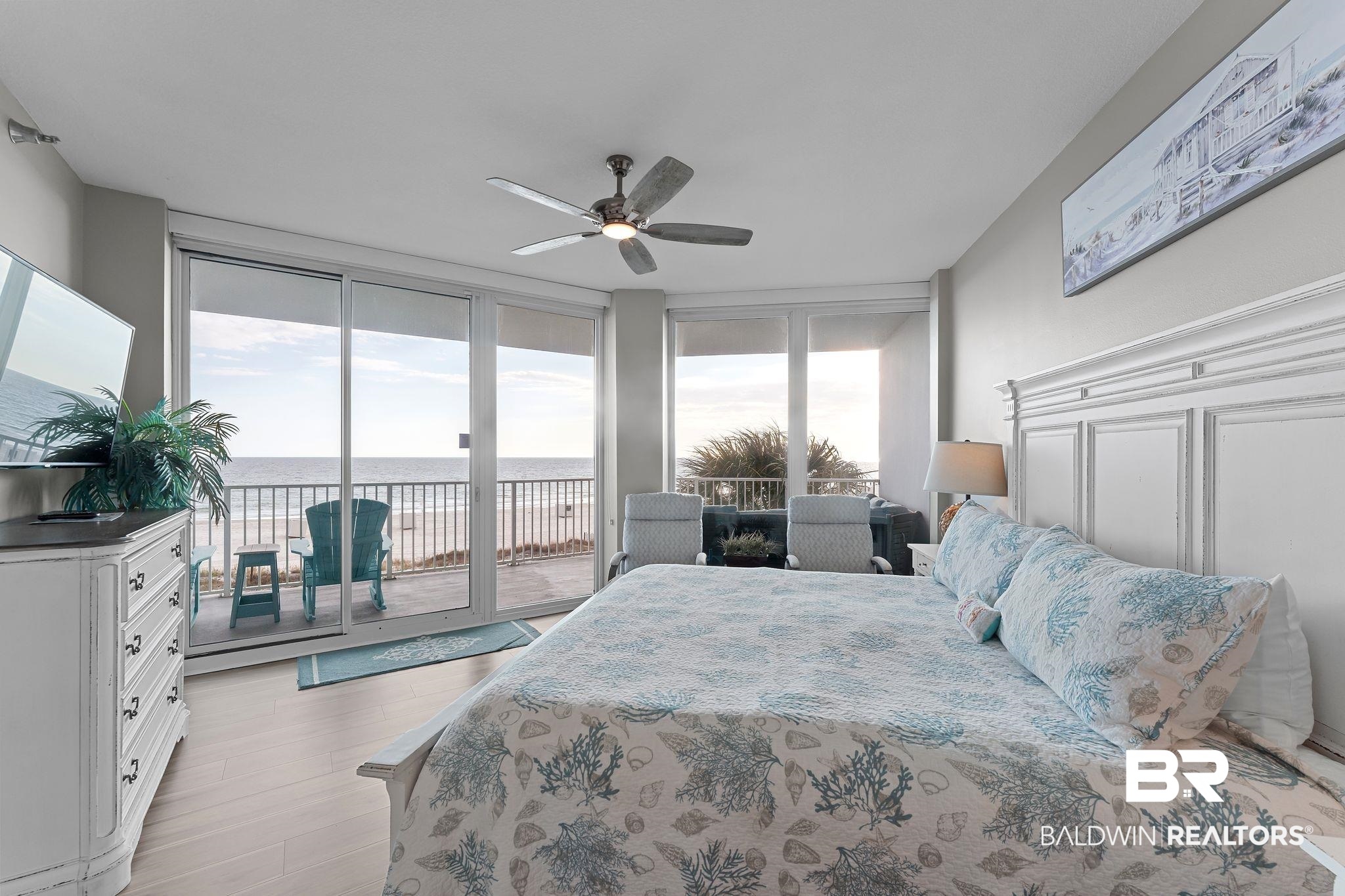 455 E Beach Boulevard 201