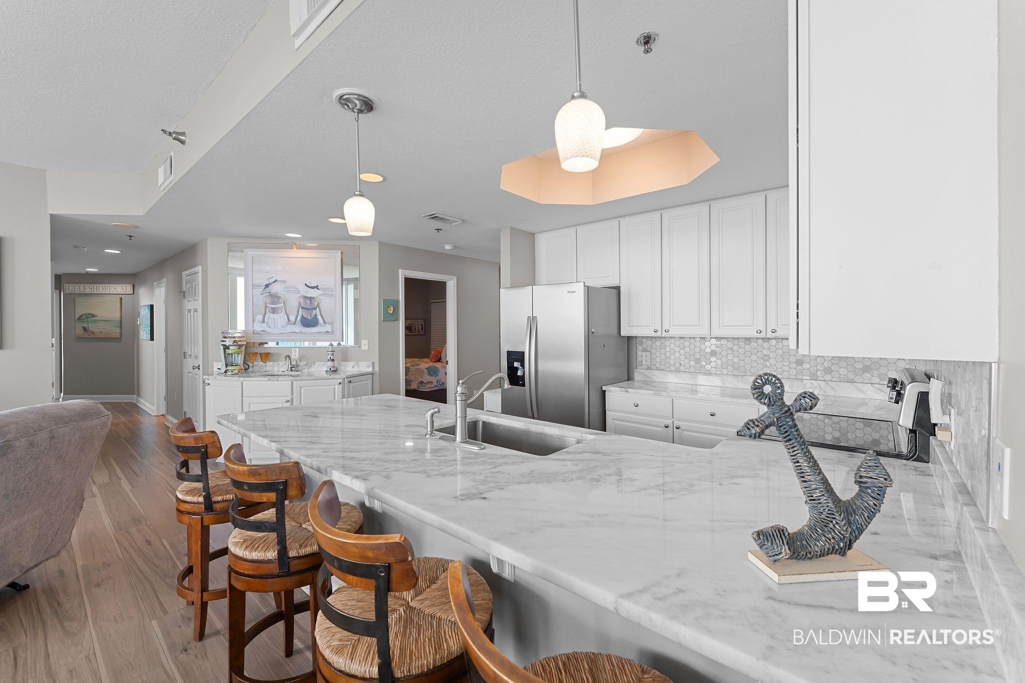 455 E Beach Boulevard 201