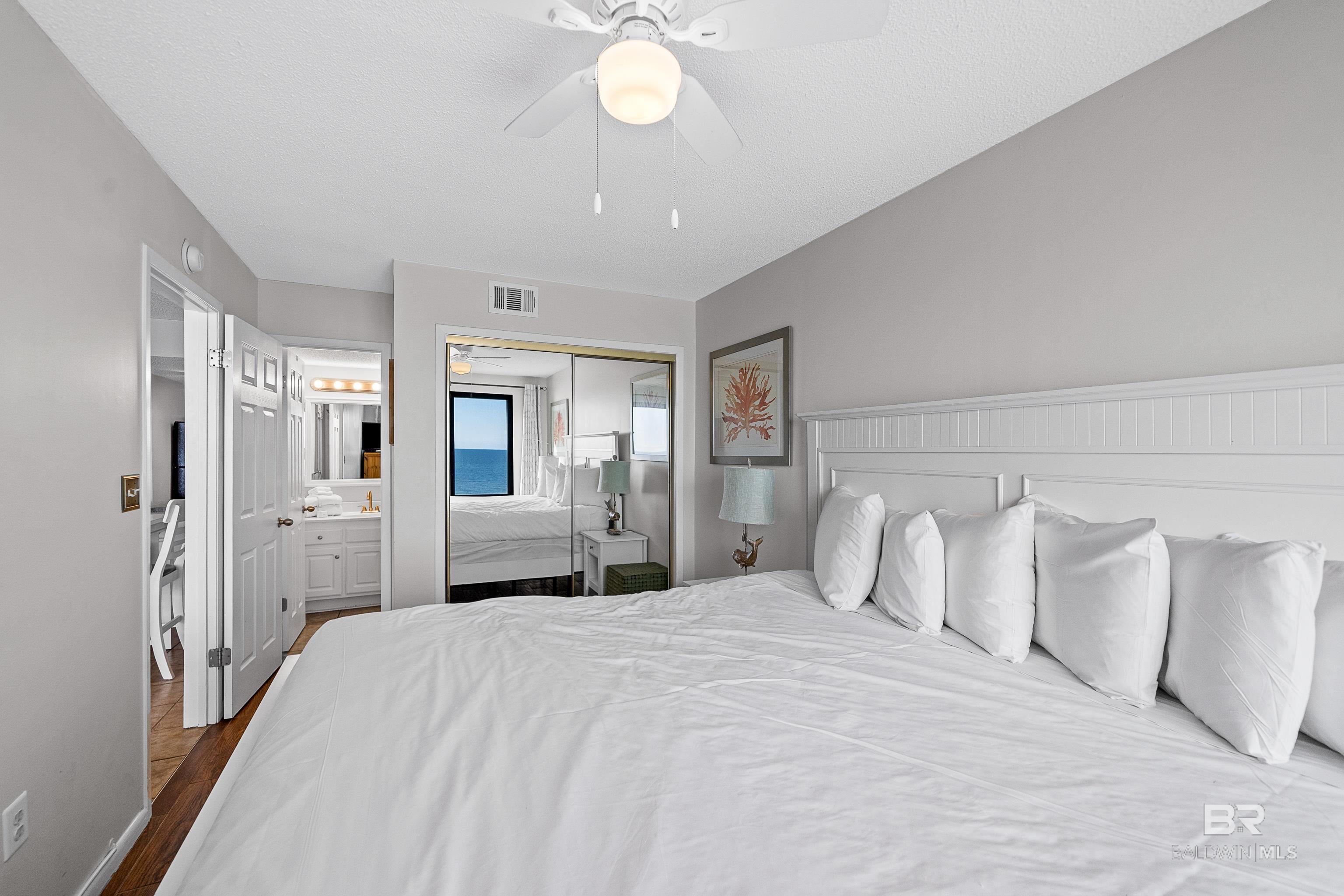 407 W Beach Boulevard 879