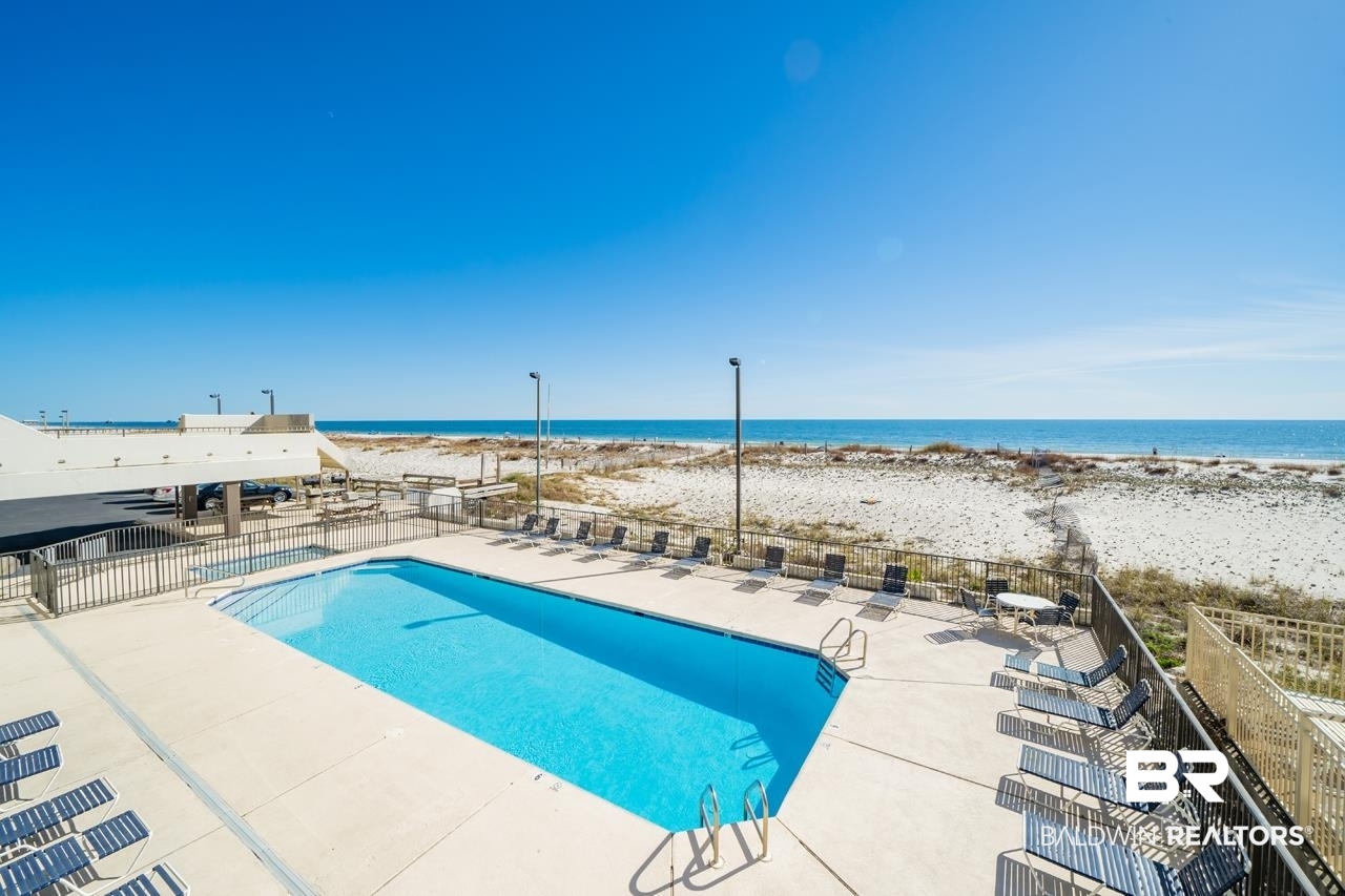 407 W Beach Boulevard 879