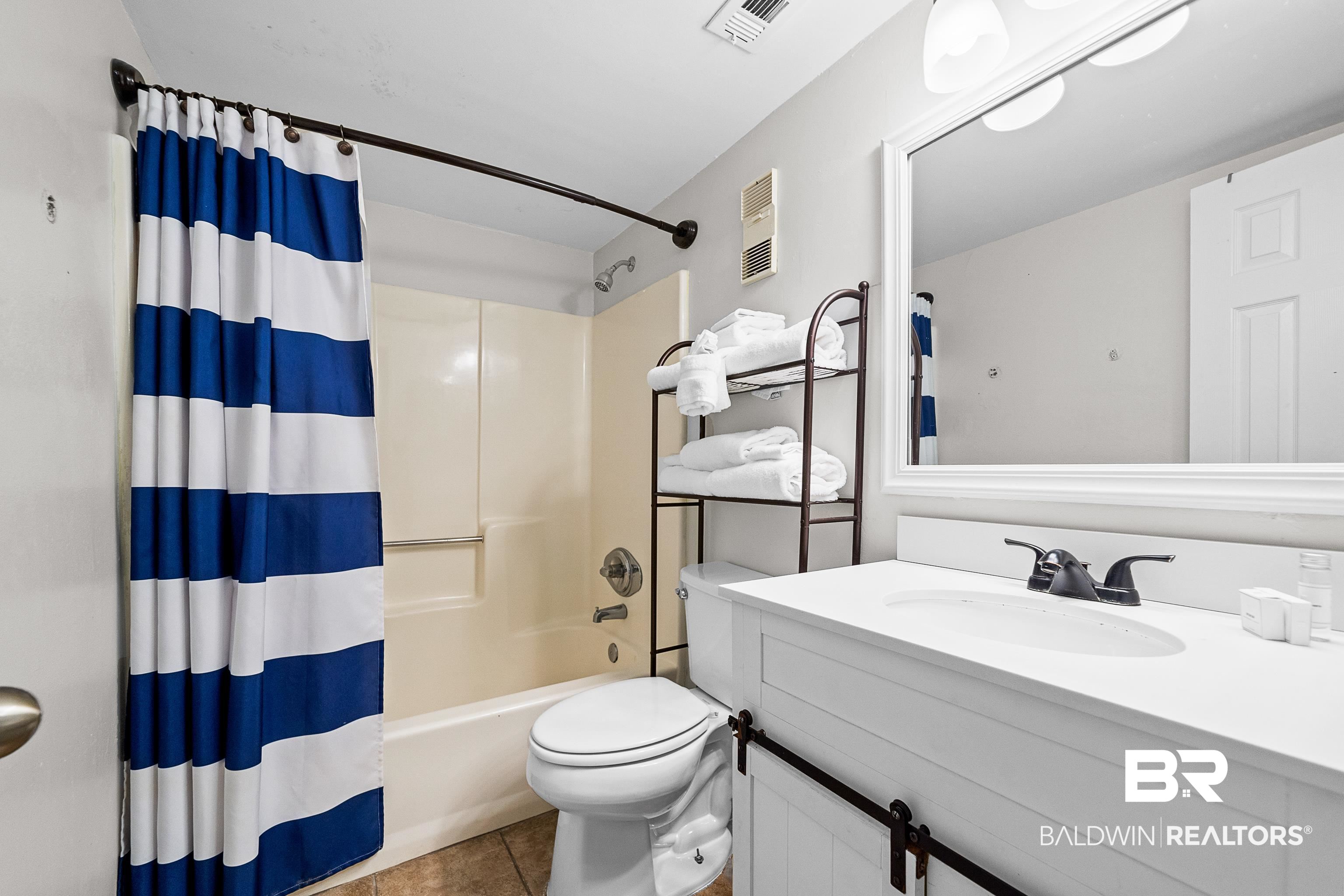 407 W Beach Boulevard 879
