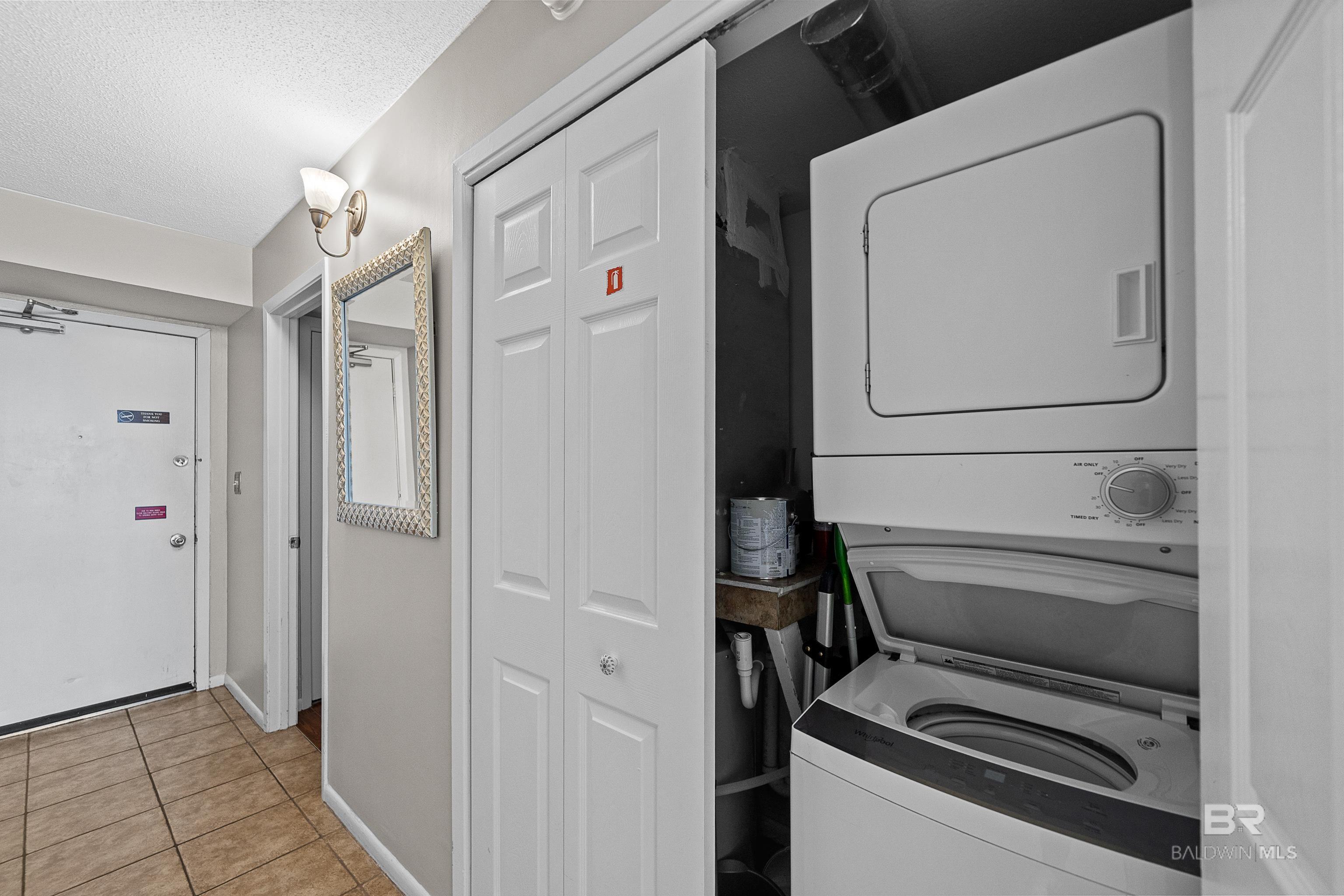 407 W Beach Boulevard 879