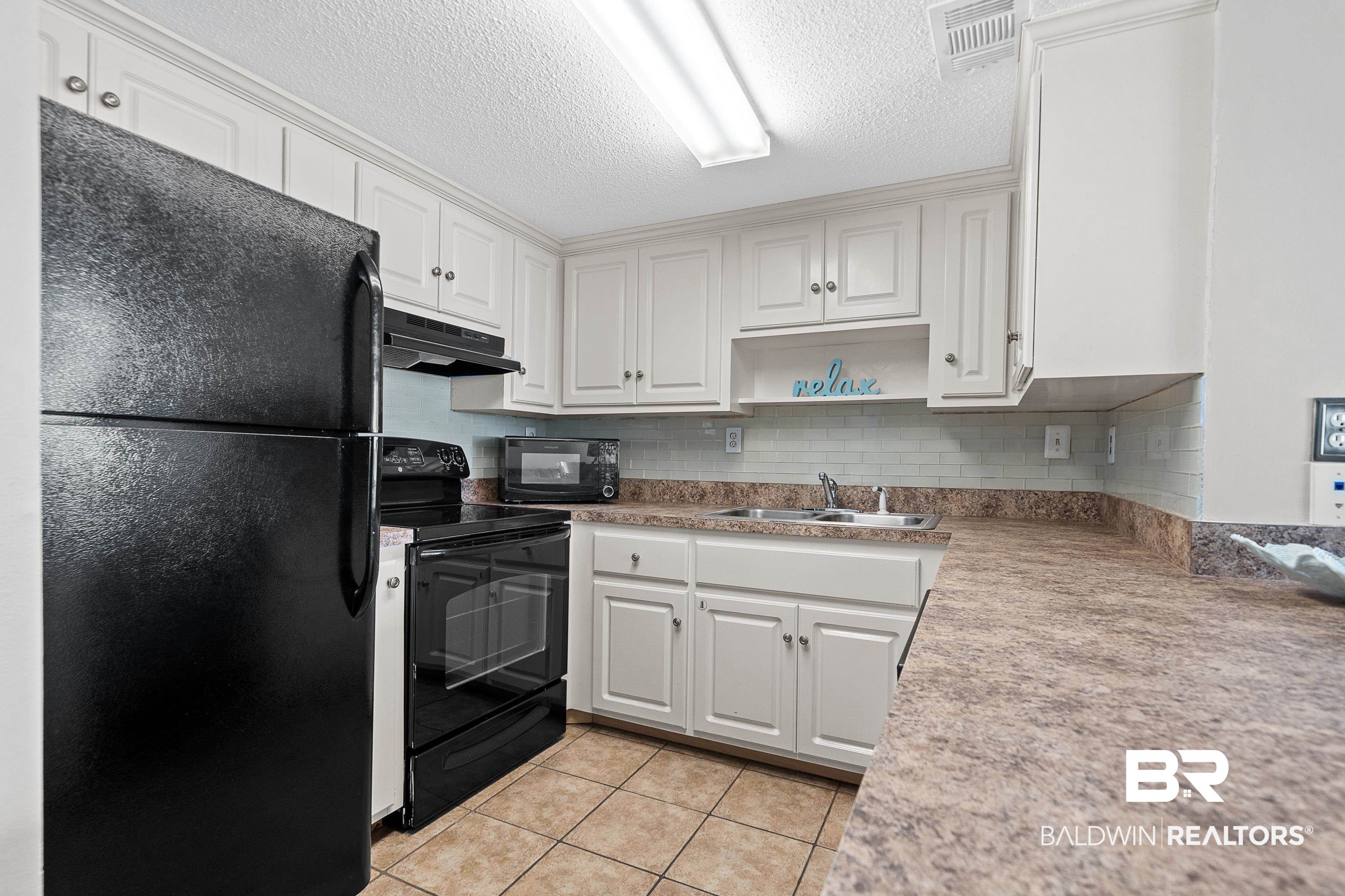 407 W Beach Boulevard 879