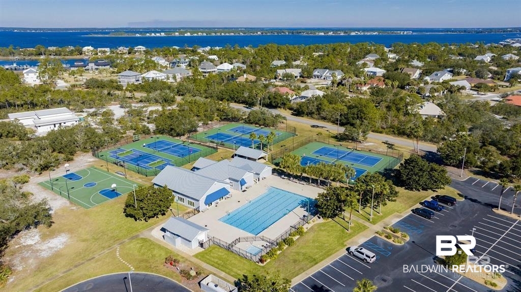 4676 Club Court