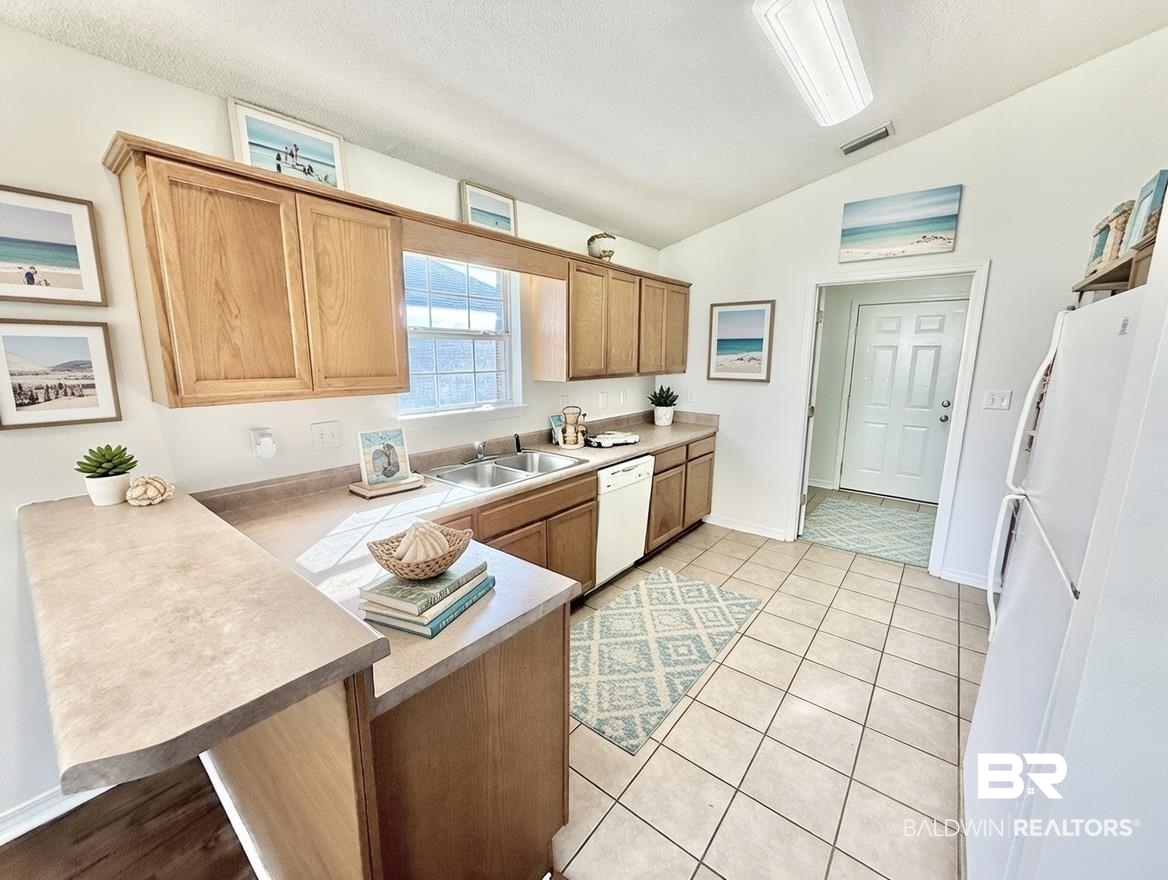 16677 Sugar Loop