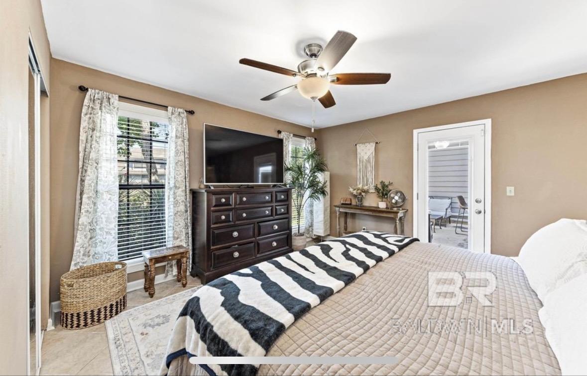 389 Clubhouse Drive U-5/HH3