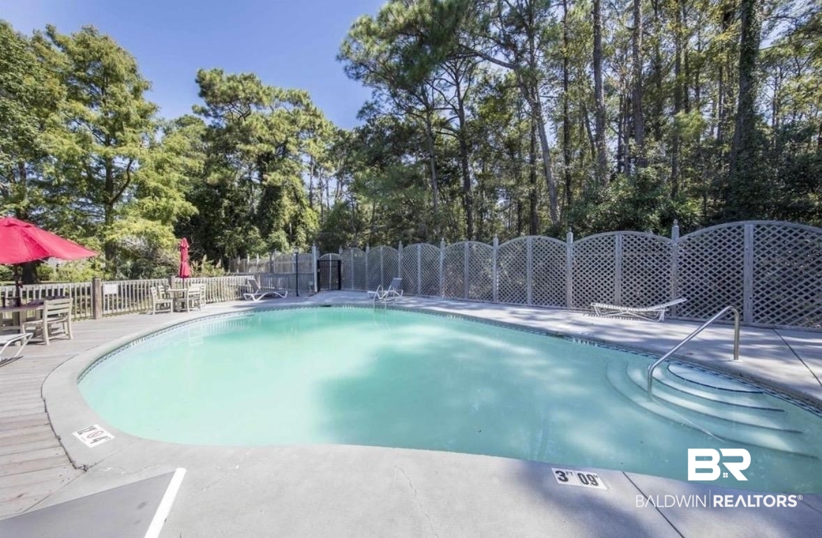 389 Clubhouse Drive U-5/HH3