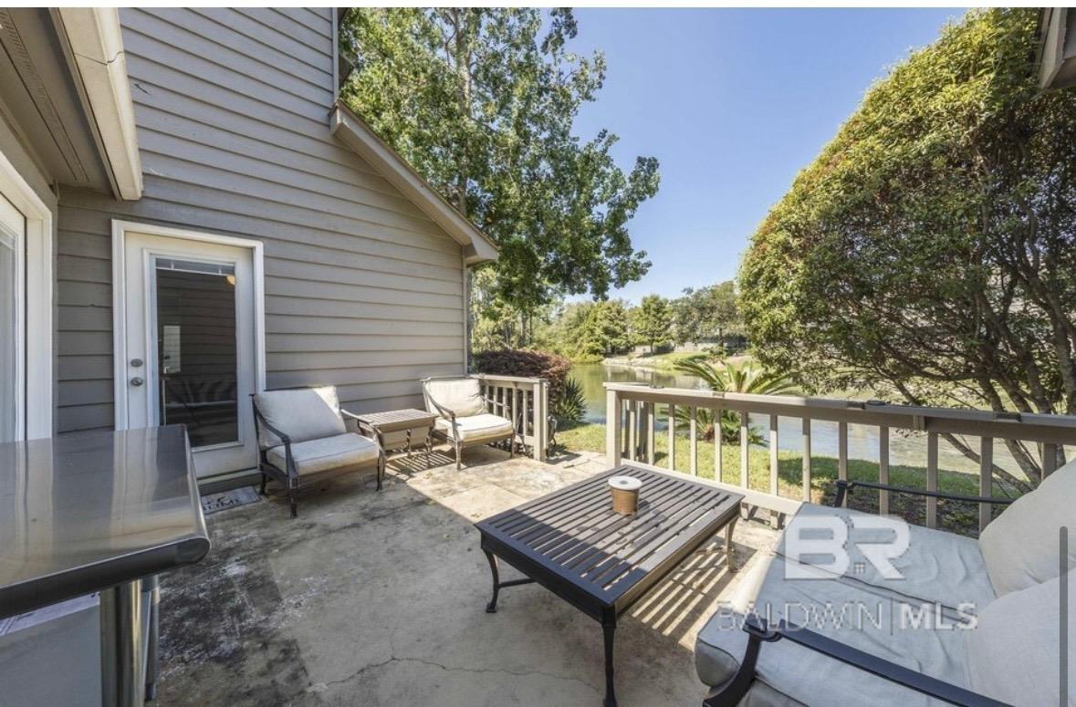 389 Clubhouse Drive U-5/HH3