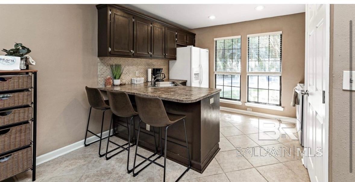 389 Clubhouse Drive U-5/HH3