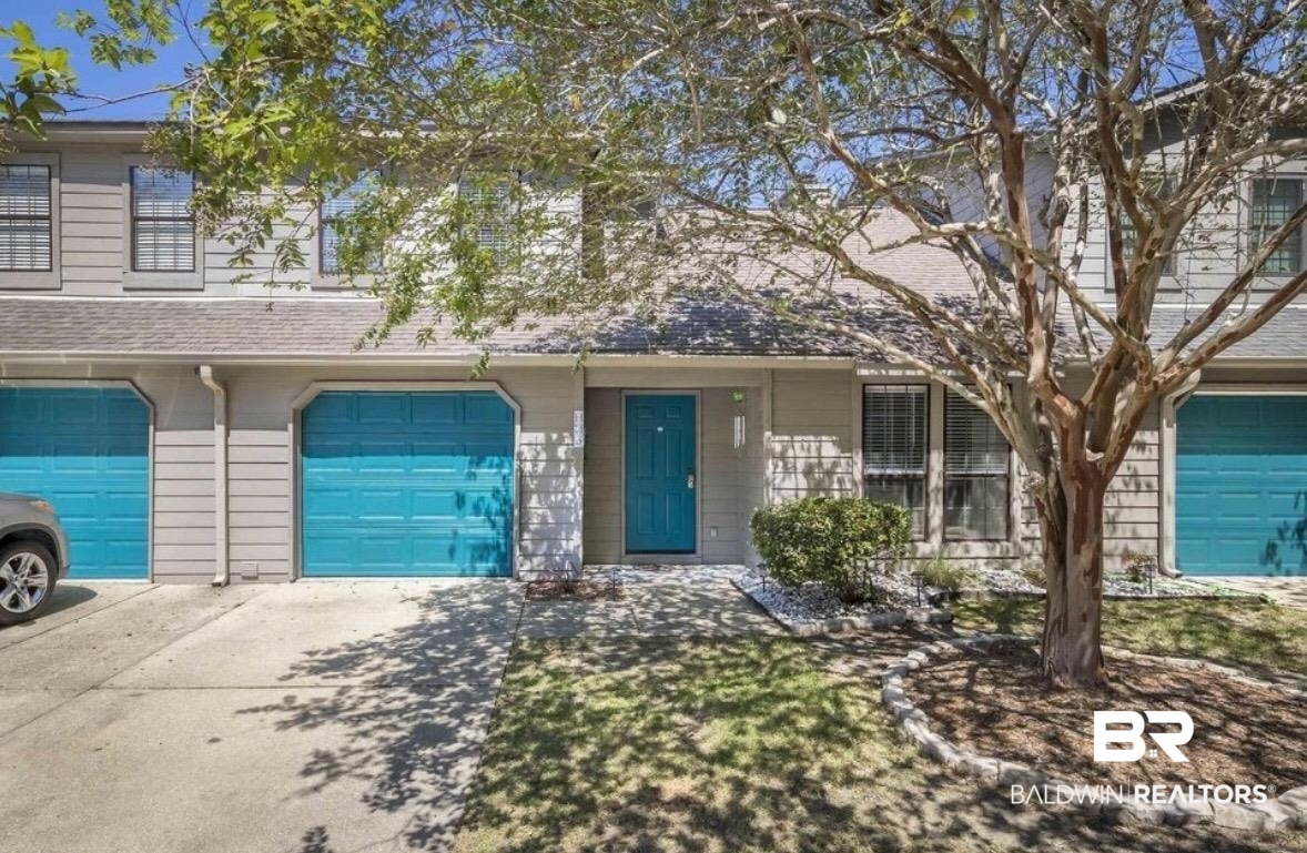 389 Clubhouse Drive U-5/HH3