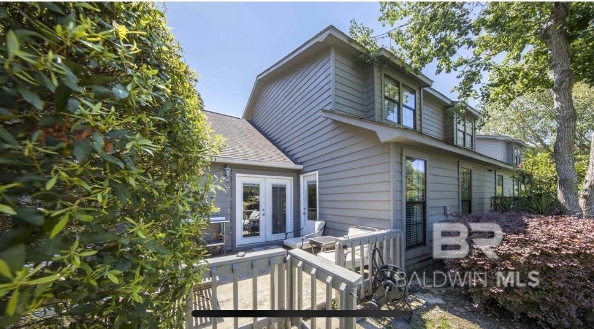 389 Clubhouse Drive U-5/HH3