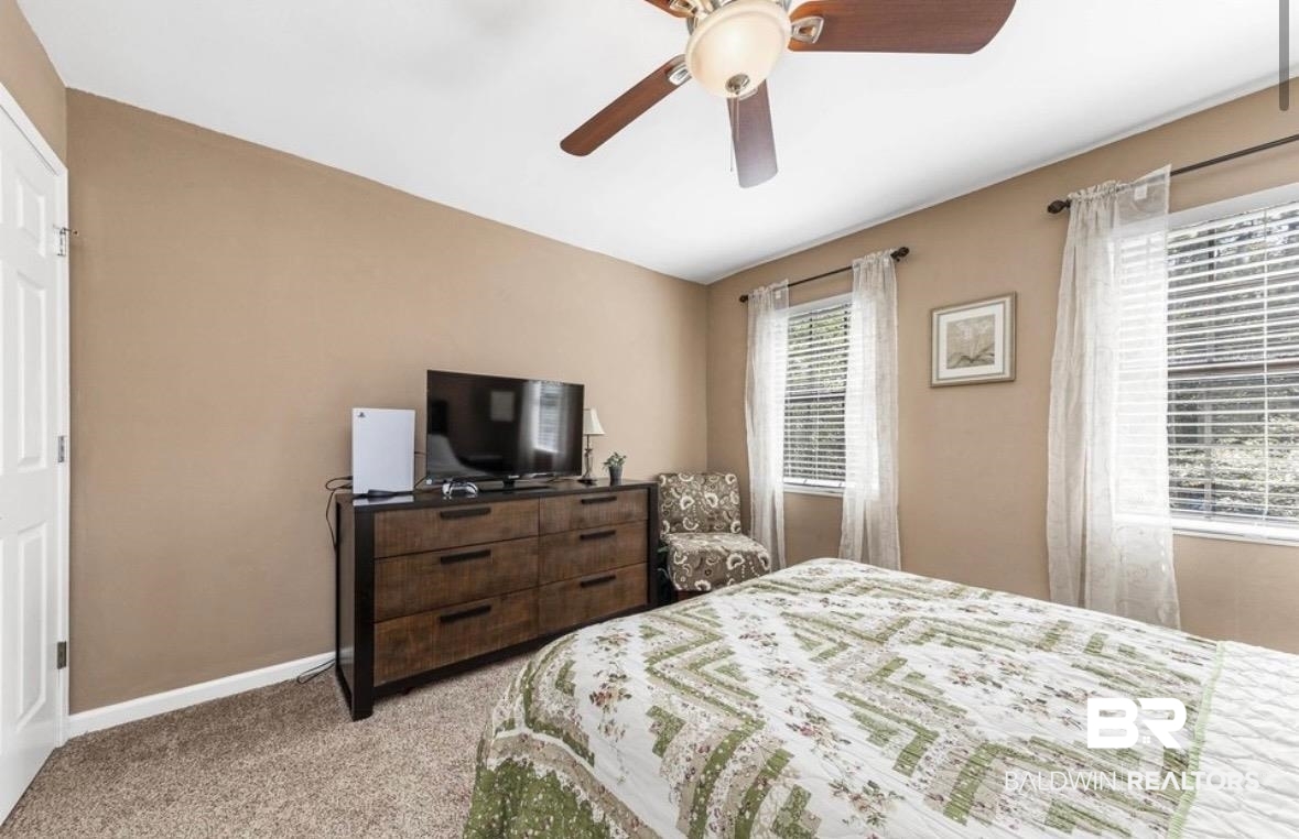 389 Clubhouse Drive U-5/HH3