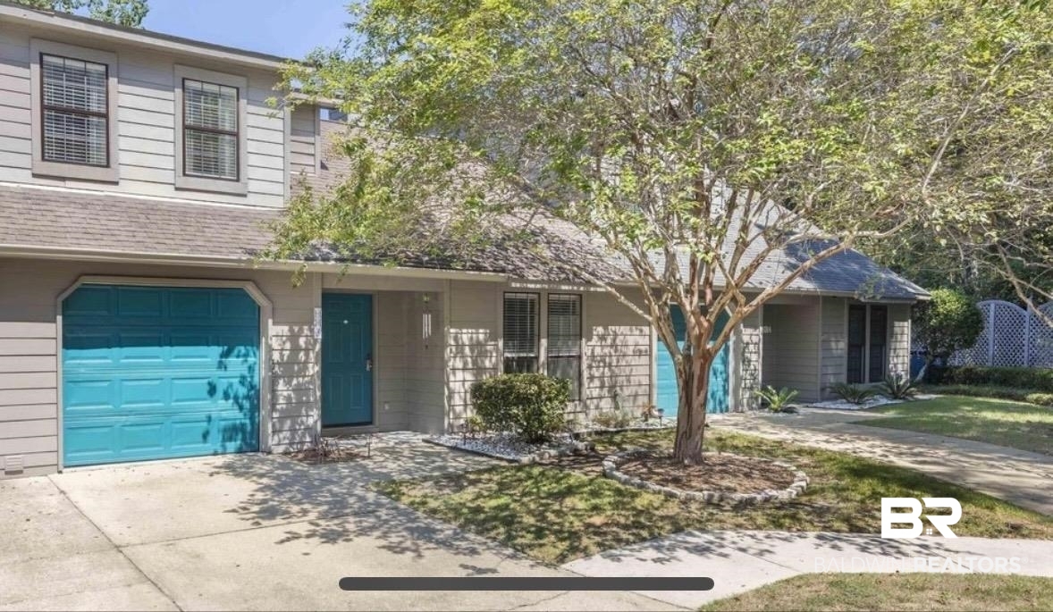 389 Clubhouse Drive U-5/HH3