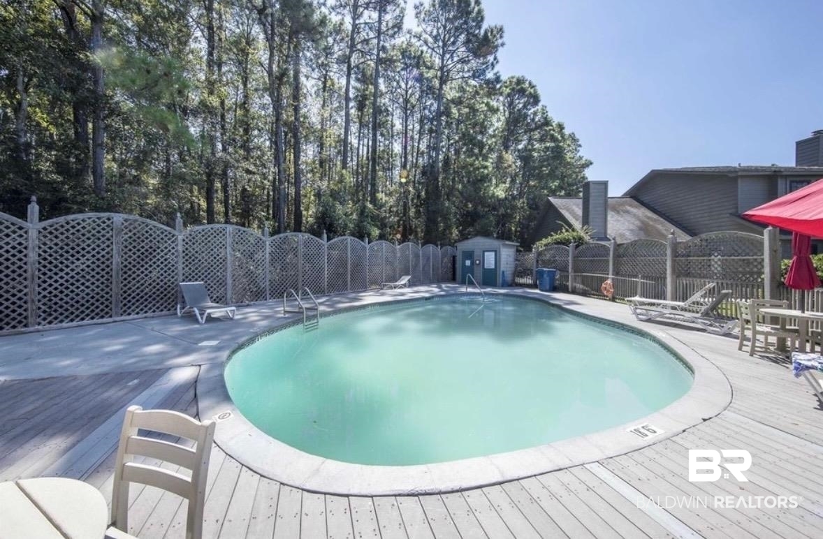 389 Clubhouse Drive U-5/HH3