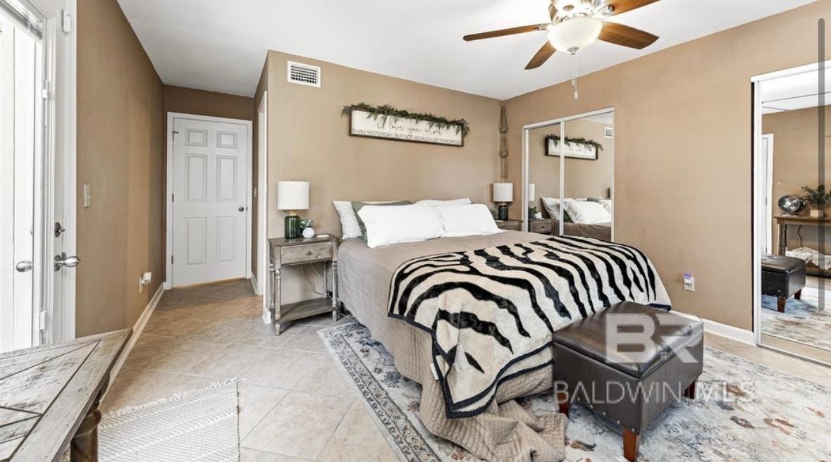 389 Clubhouse Drive U-5/HH3