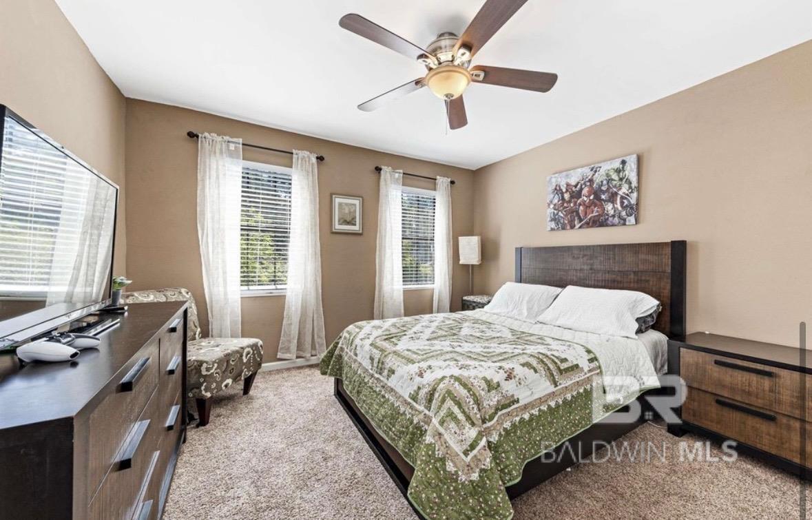 389 Clubhouse Drive U-5/HH3