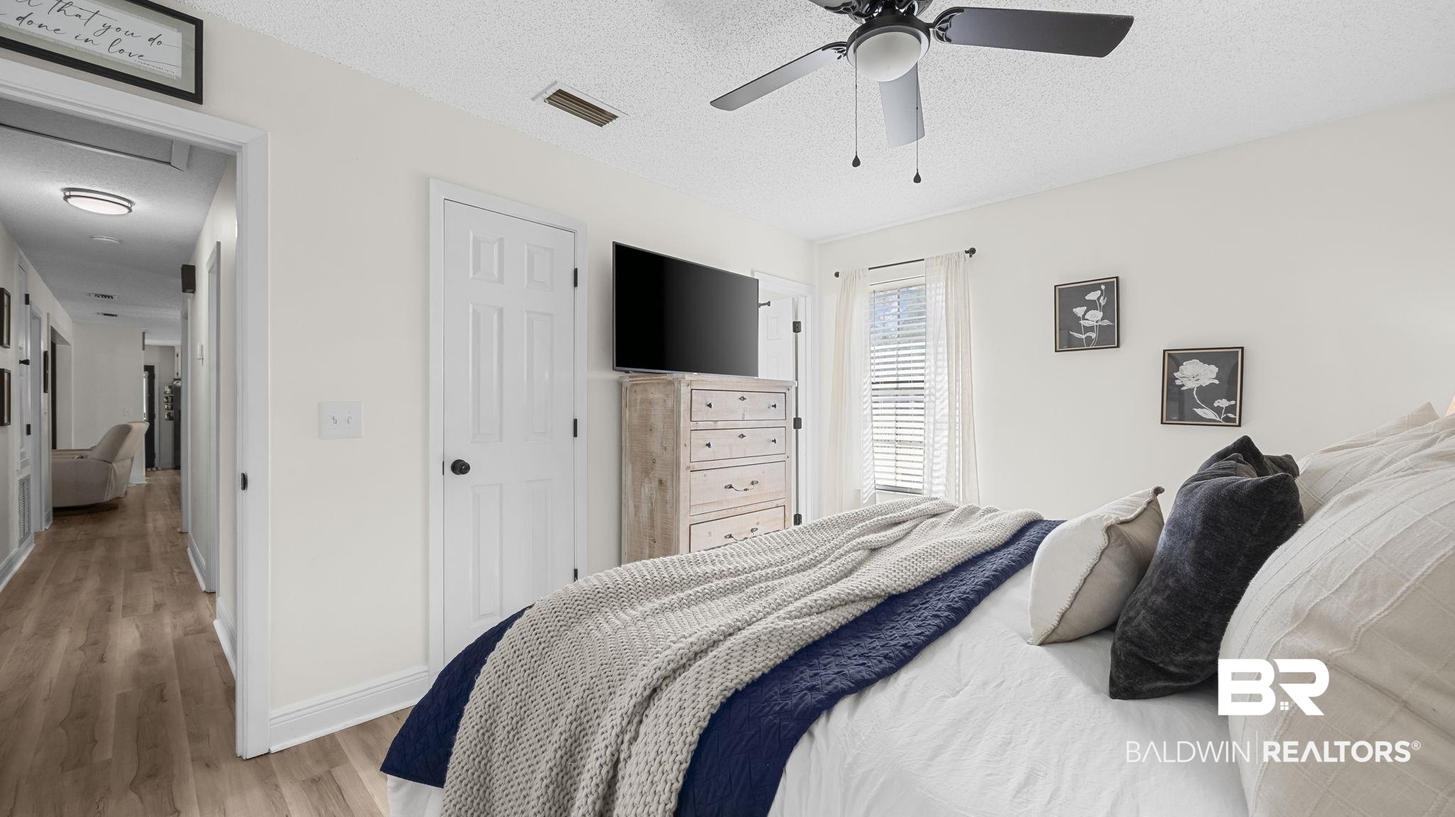 10710 DEERFOOT Lane