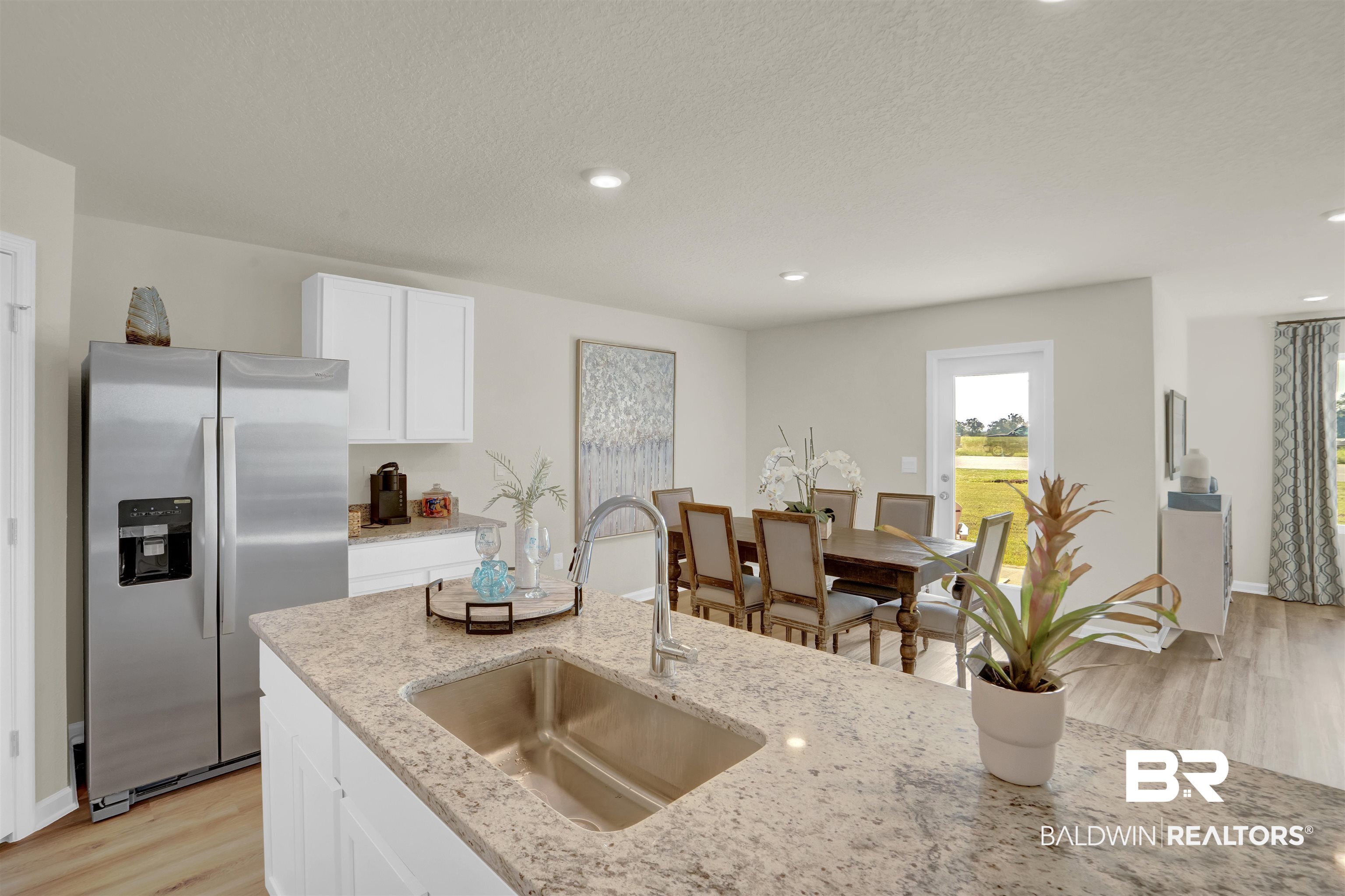 1081 Hayward Loop
