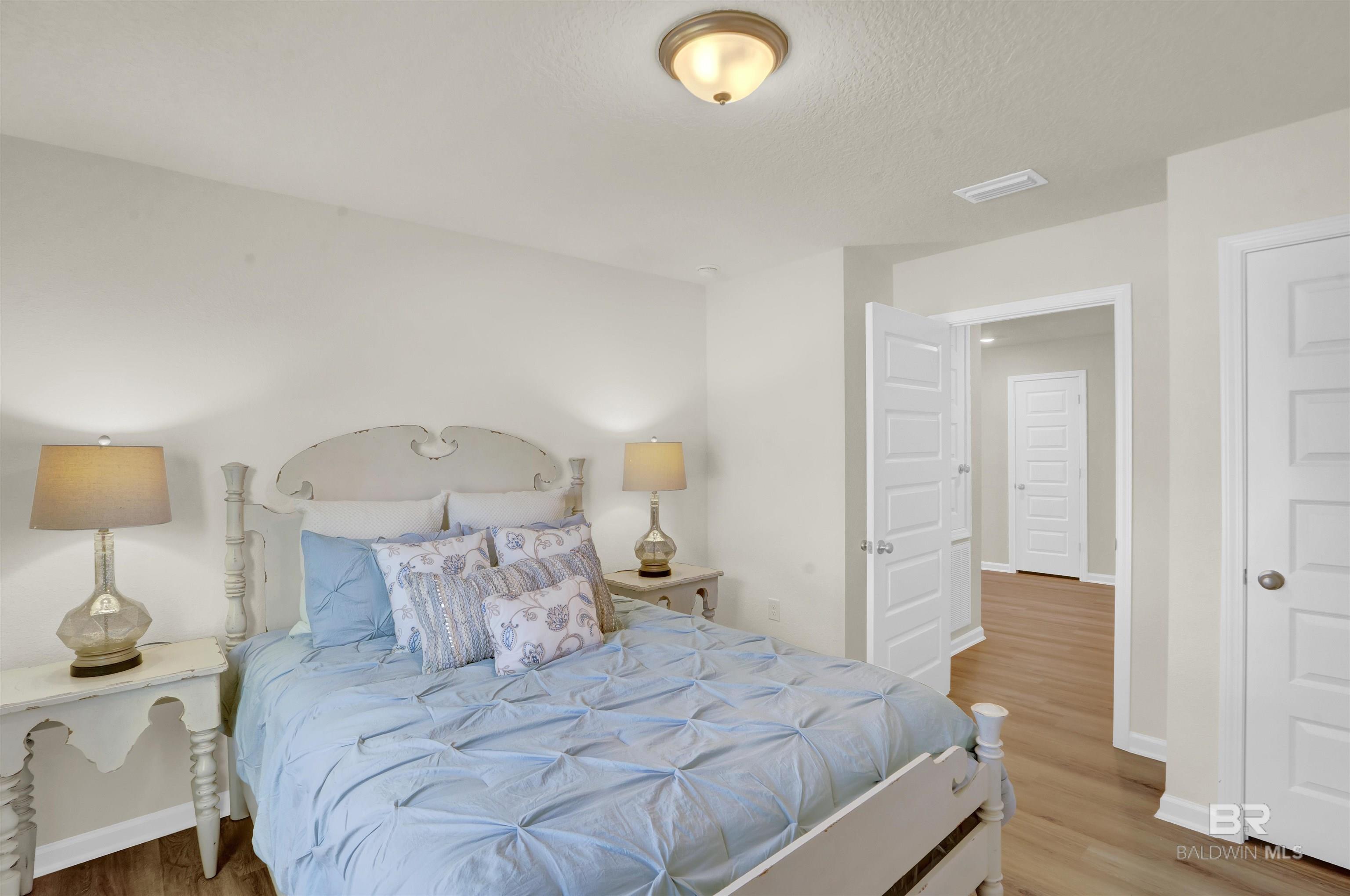 1081 Hayward Loop