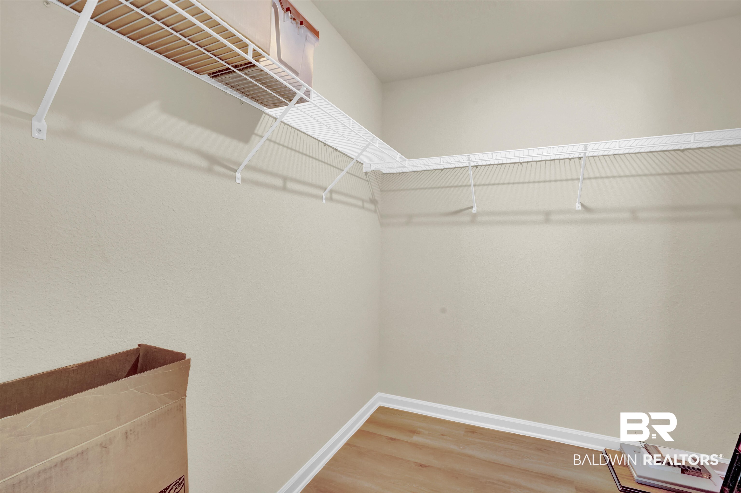 1081 Hayward Loop