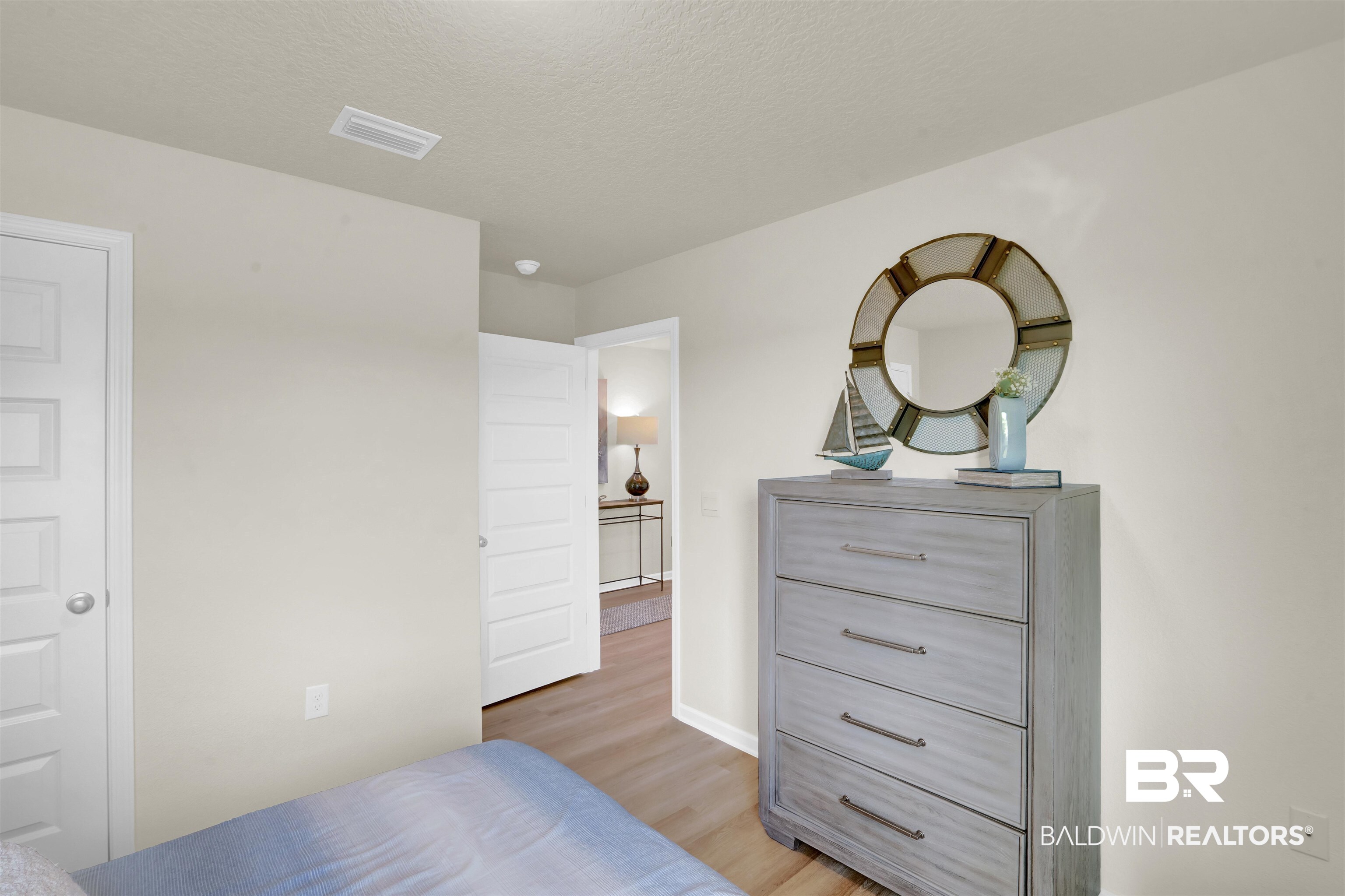 1081 Hayward Loop