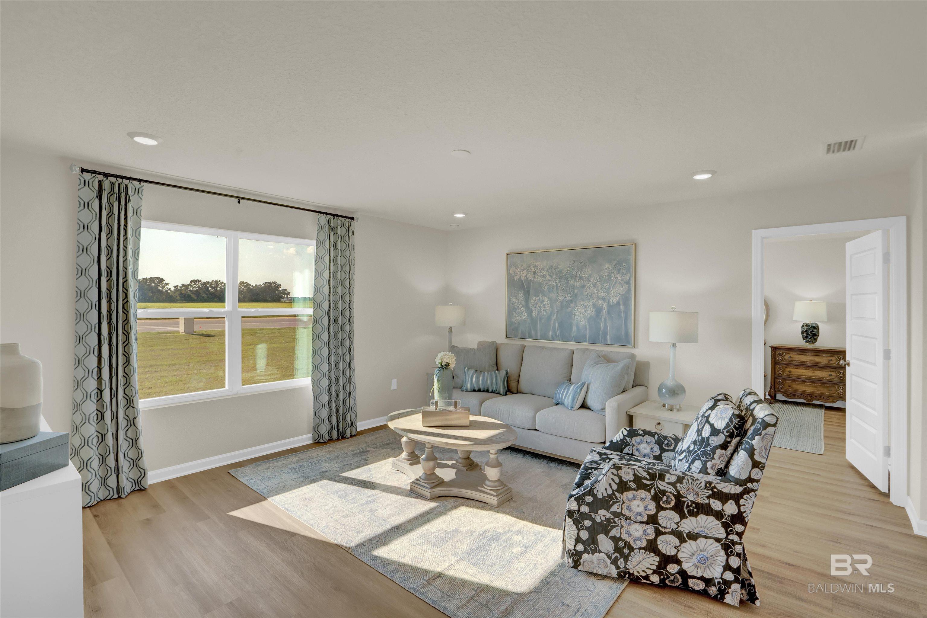 1081 Hayward Loop