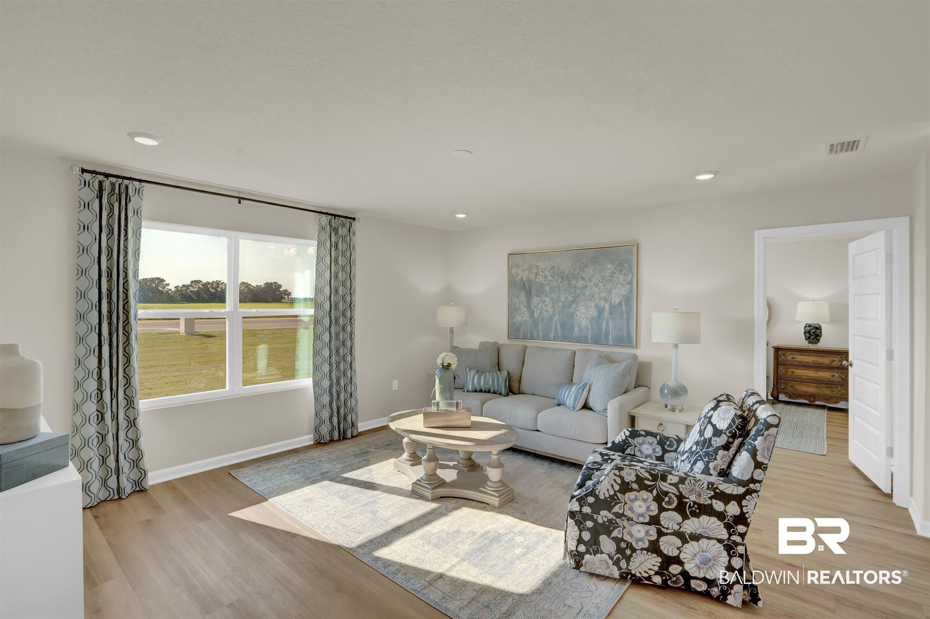 1081 Hayward Loop