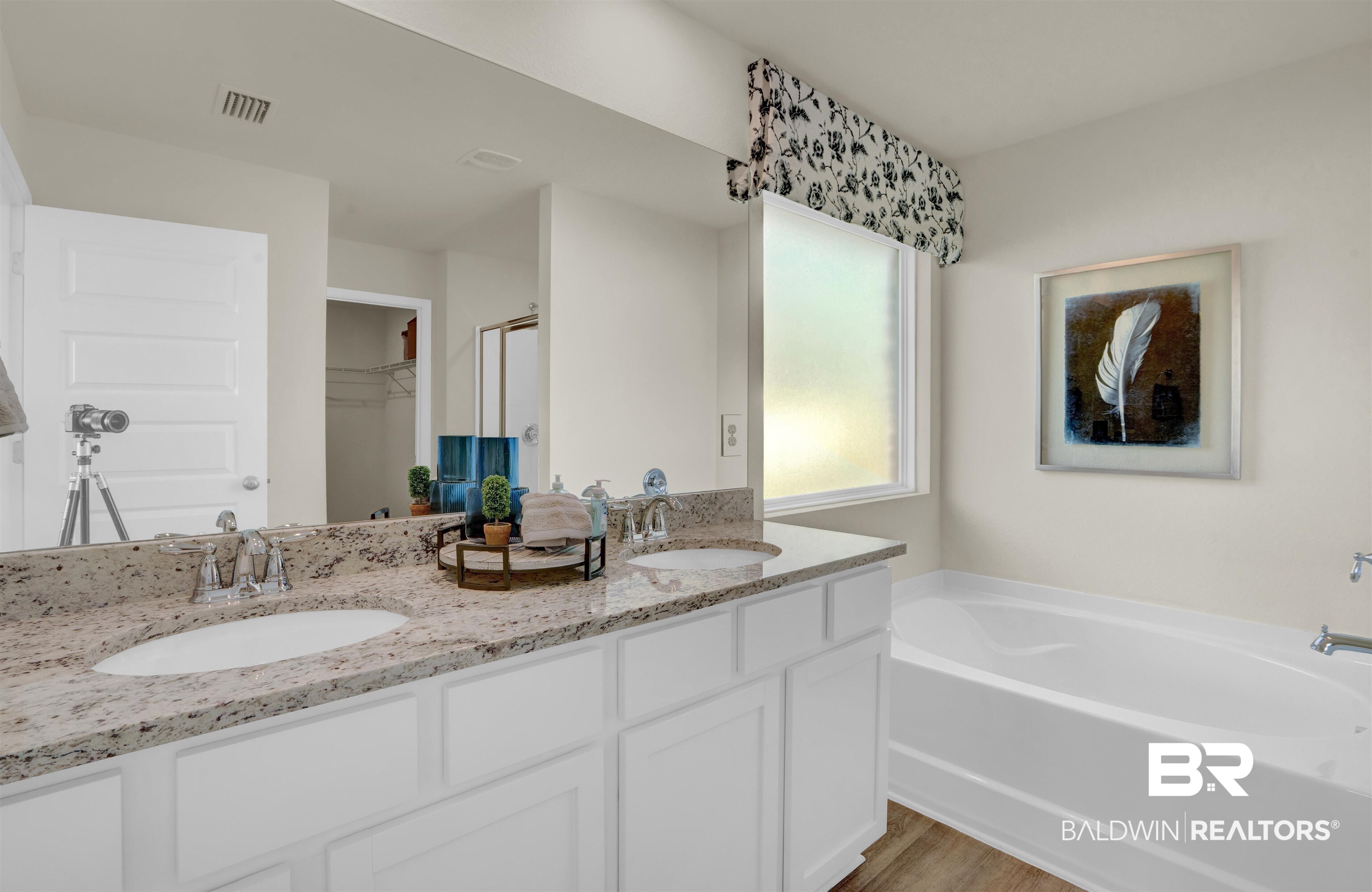 1081 Hayward Loop