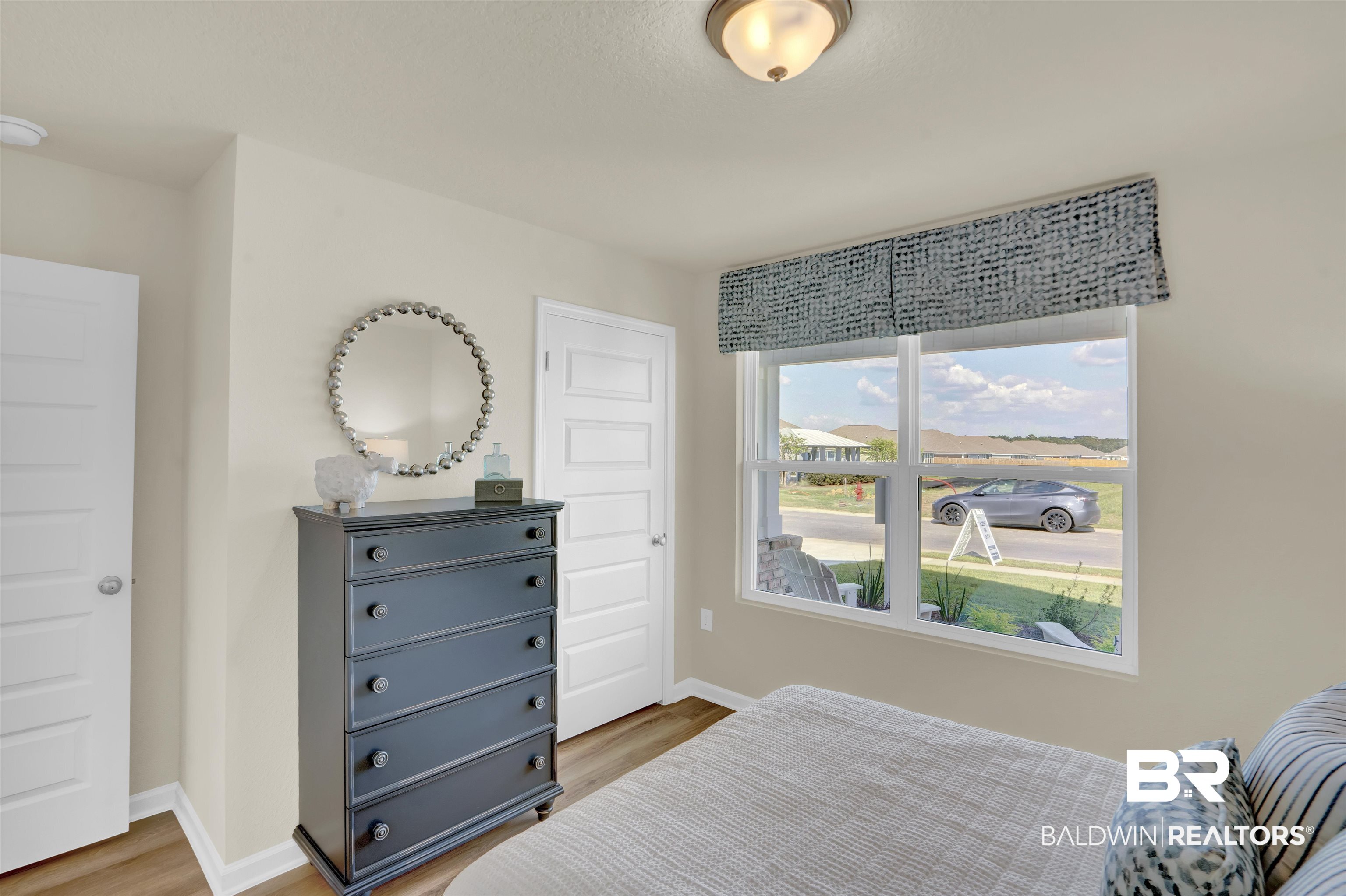 1081 Hayward Loop
