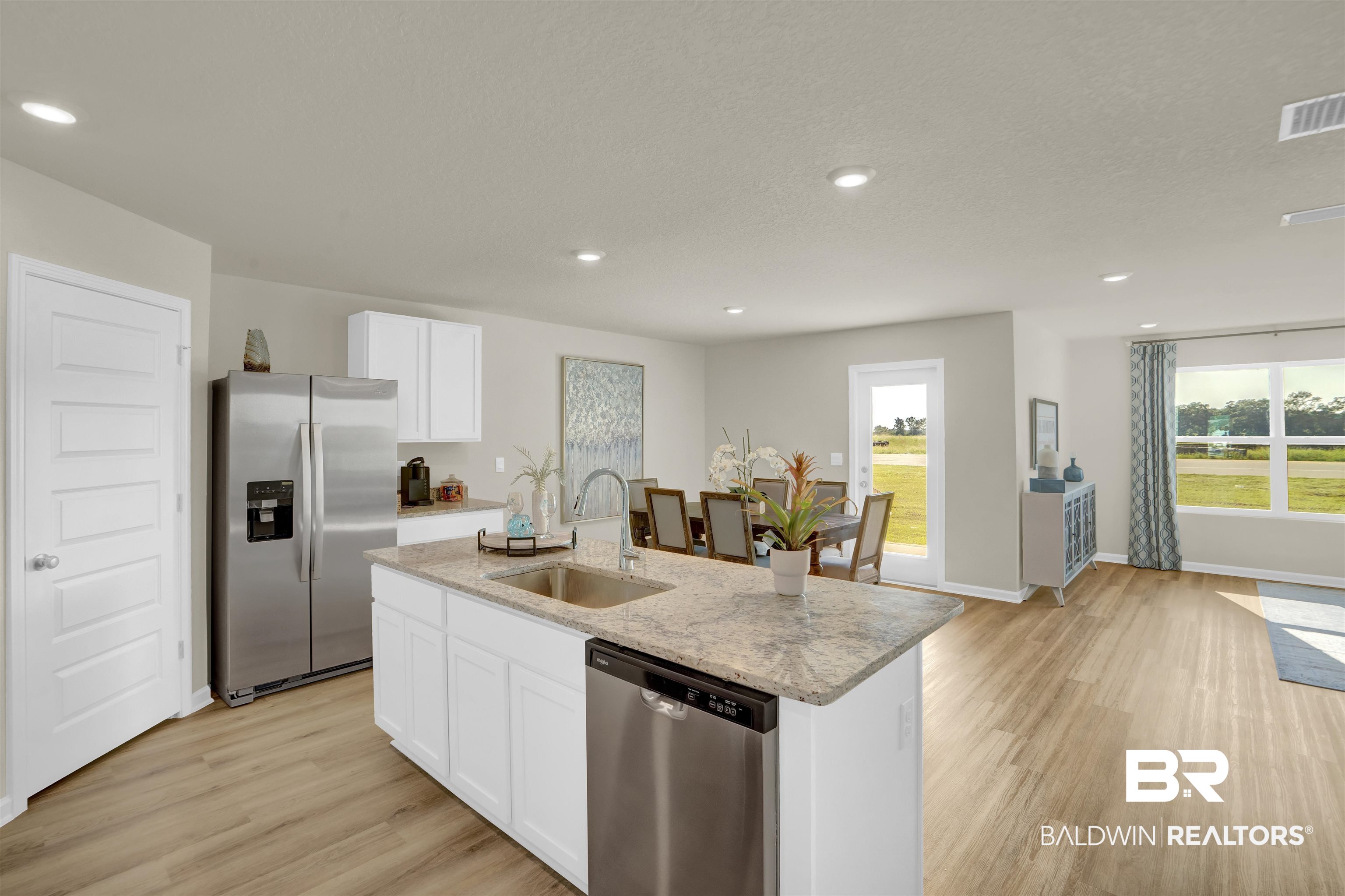 1081 Hayward Loop