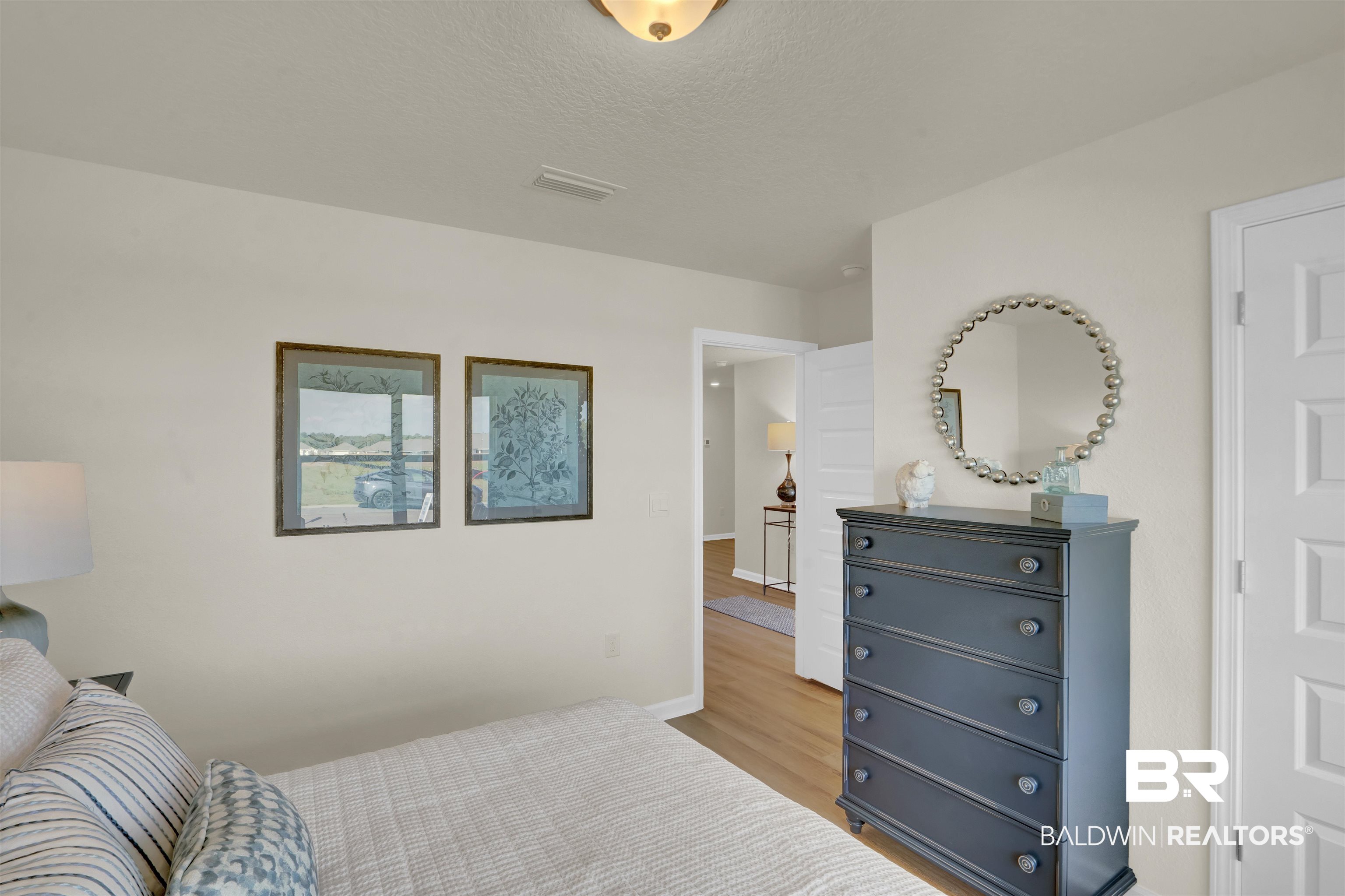 1081 Hayward Loop