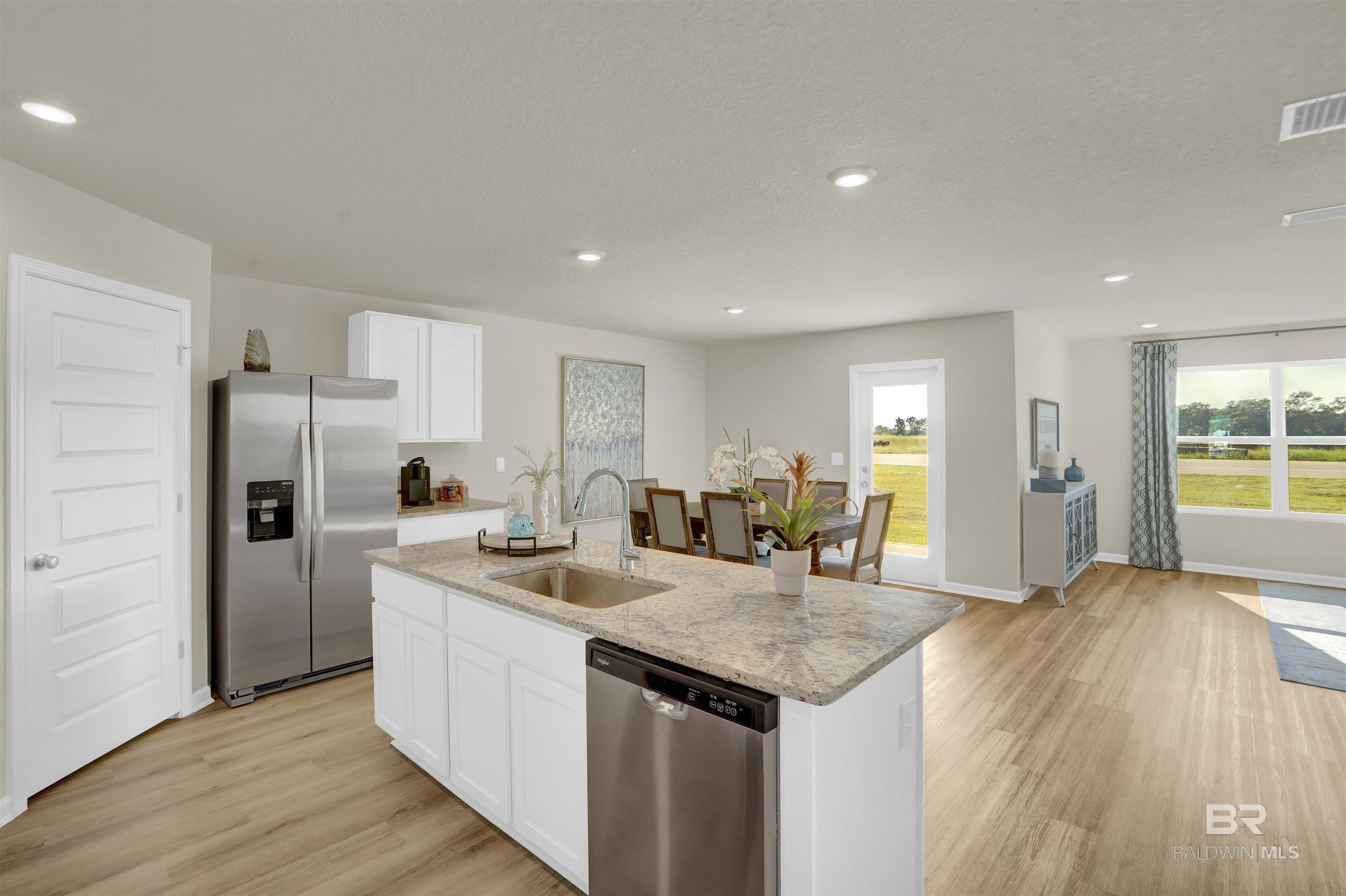 1081 Hayward Loop