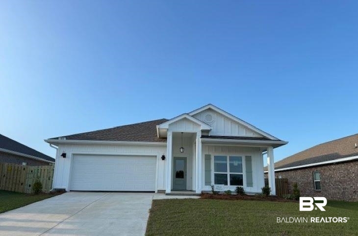 1081 Hayward Loop