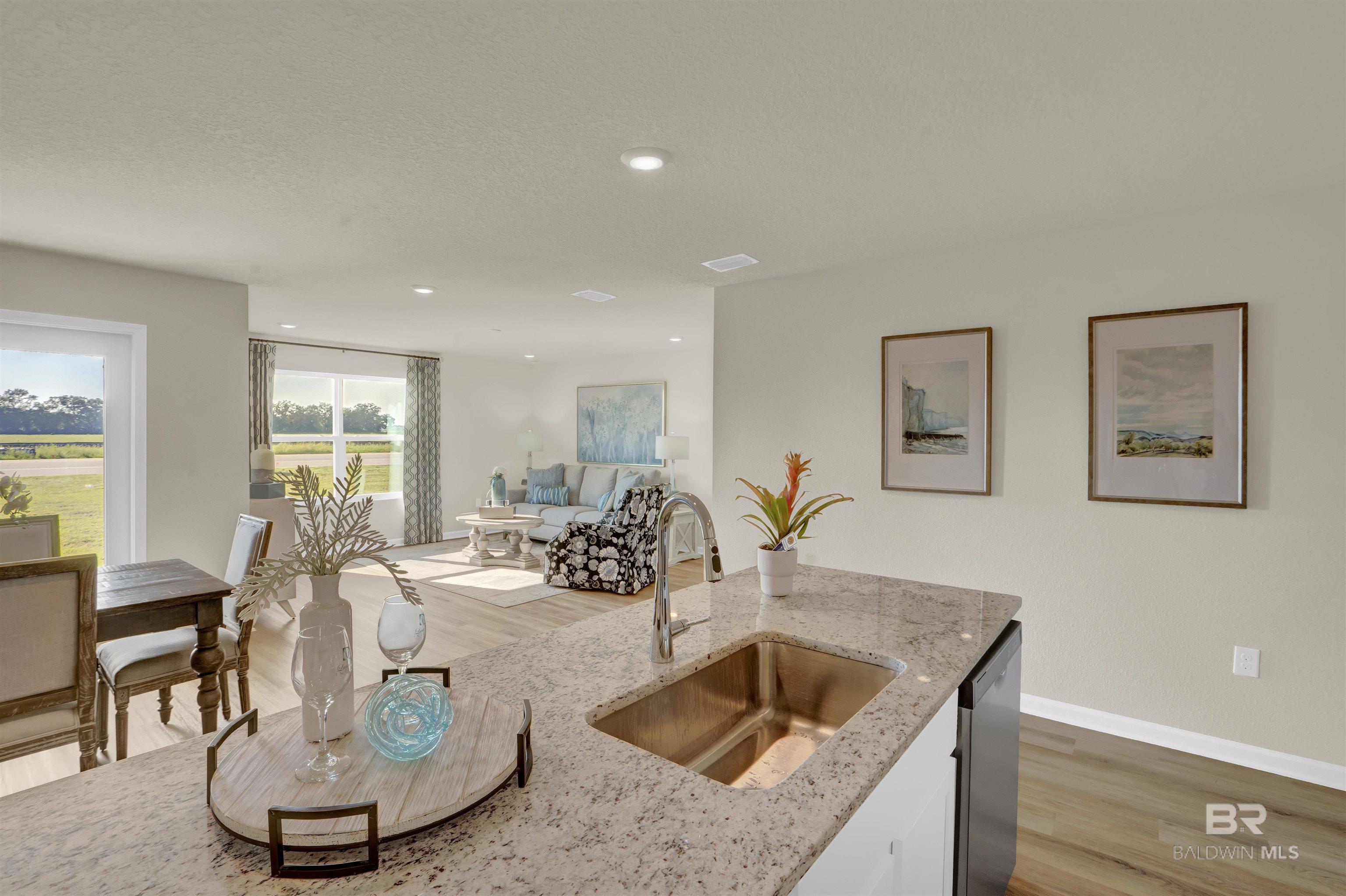 1081 Hayward Loop