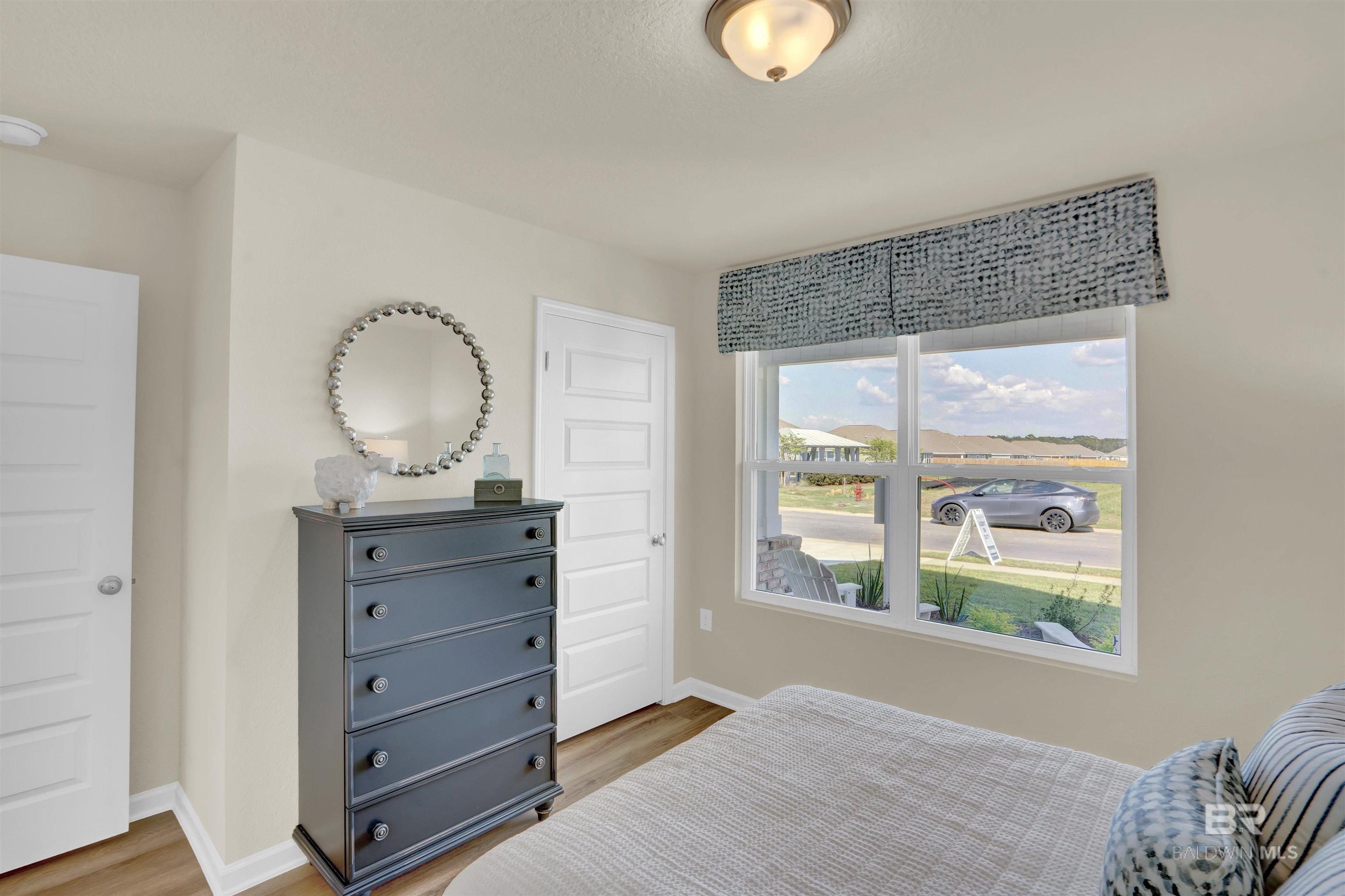 1081 Hayward Loop