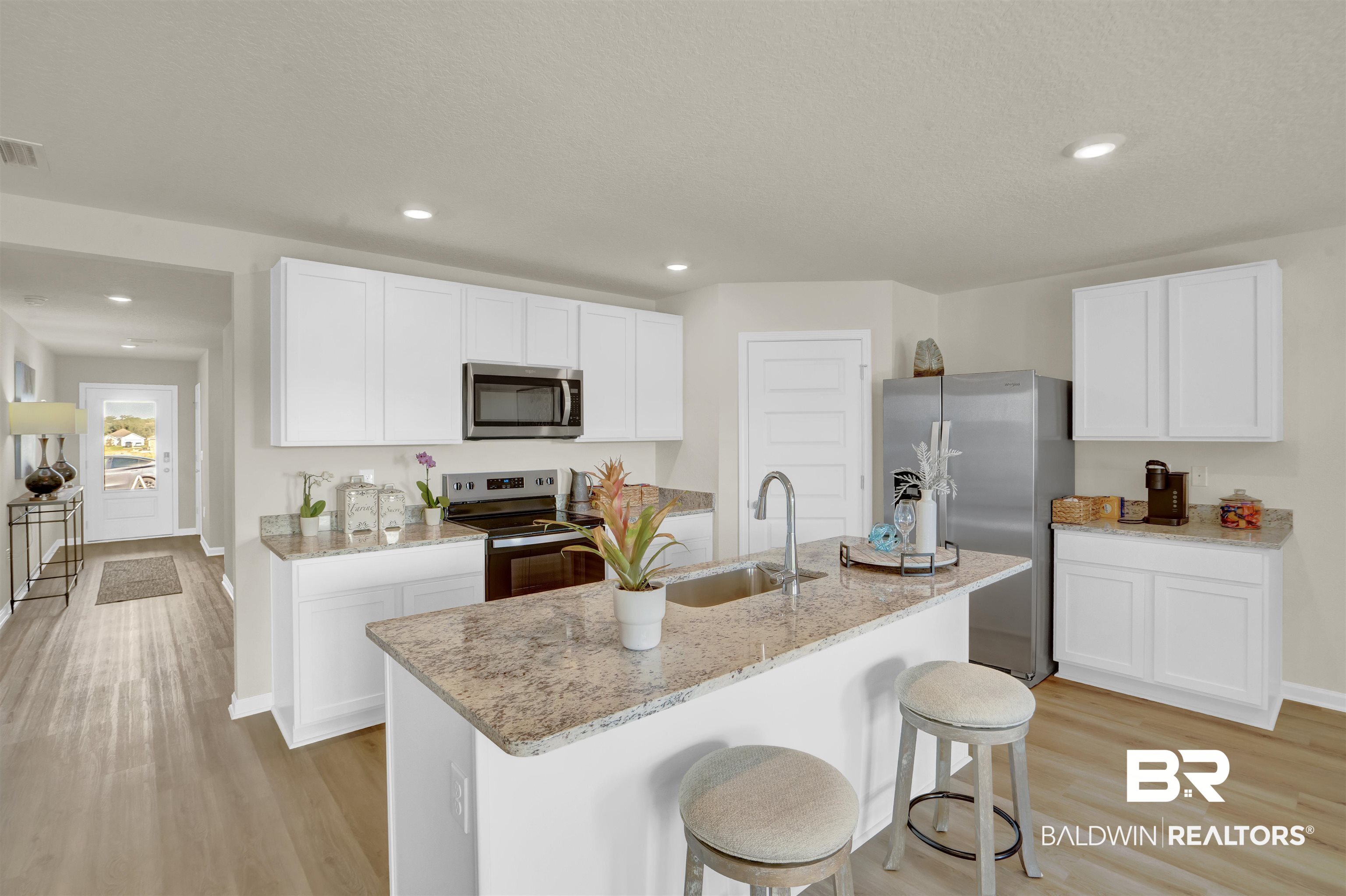 1081 Hayward Loop