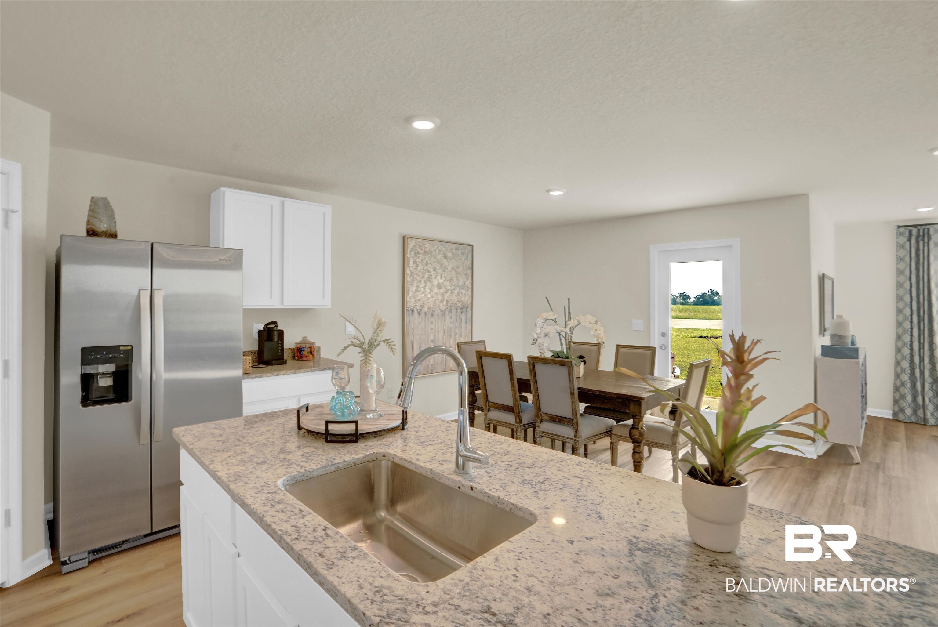 1081 Hayward Loop
