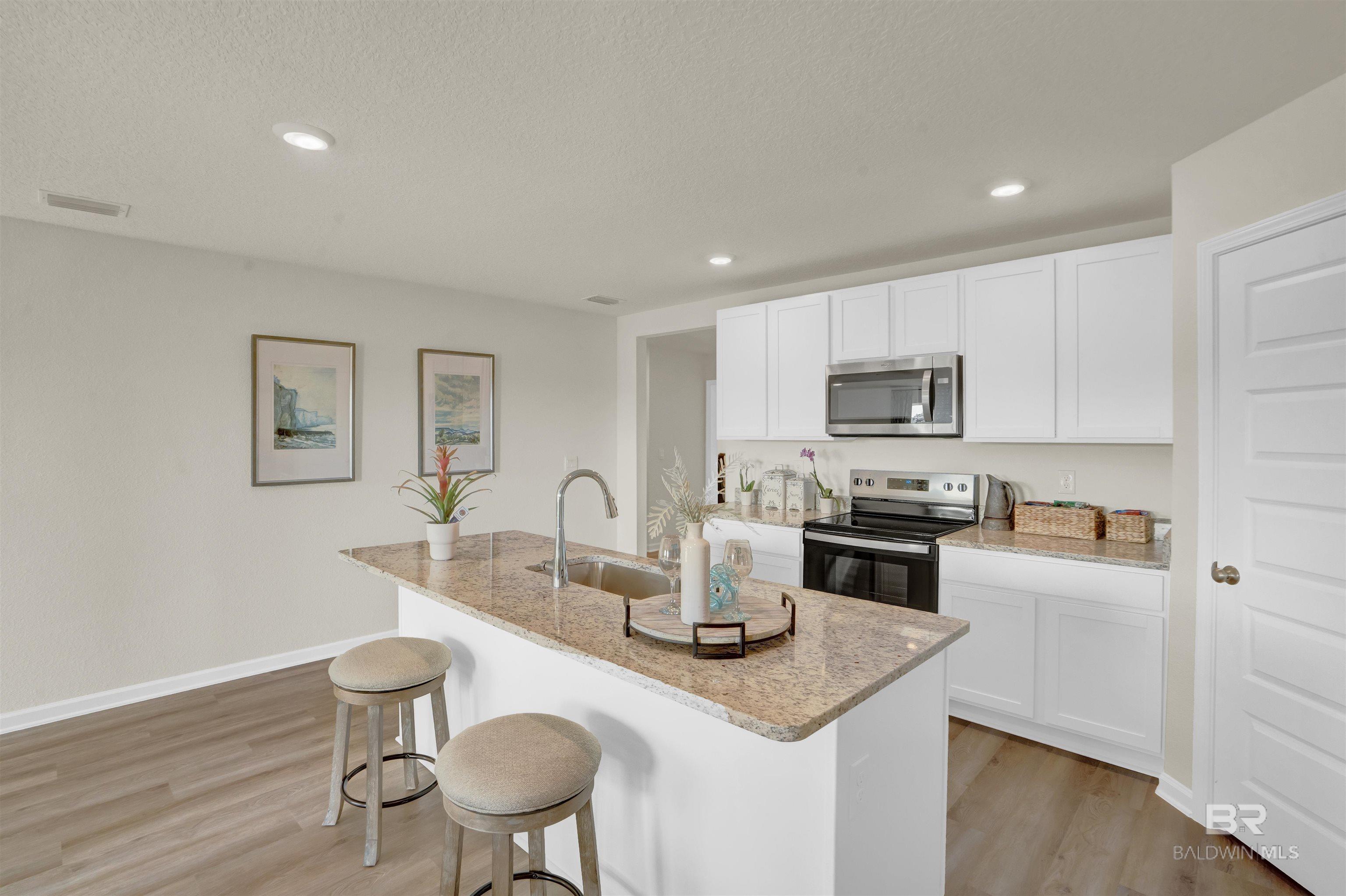 1081 Hayward Loop