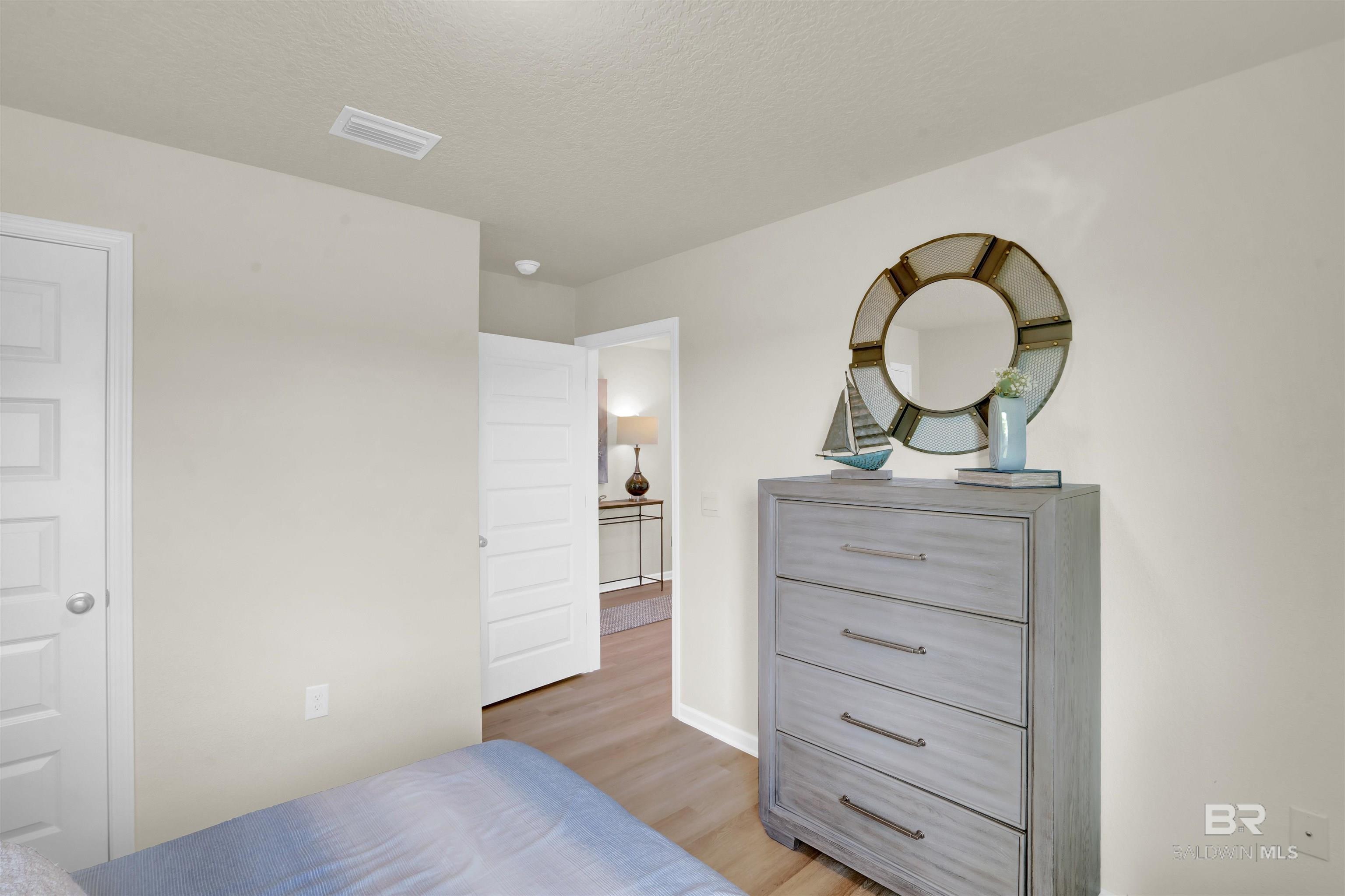 1081 Hayward Loop