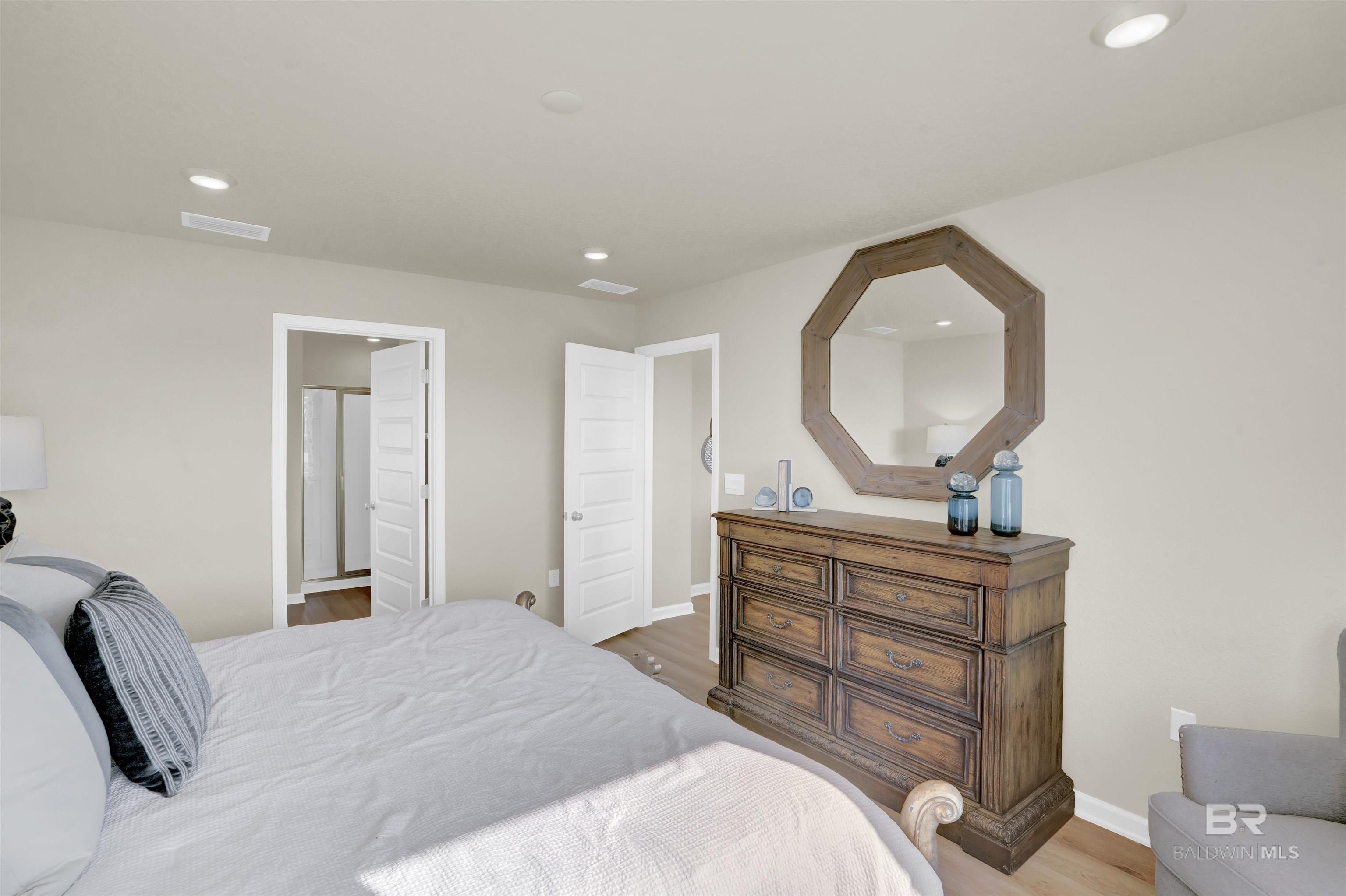 1081 Hayward Loop
